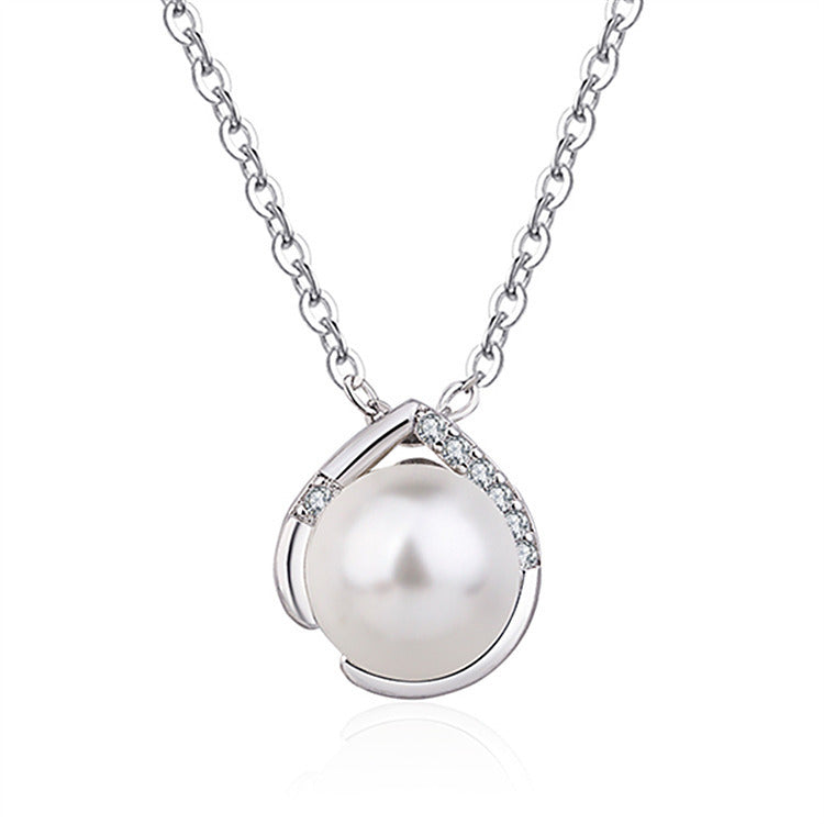 Water Drop Pearl Classic Drop-shaped White Pendant