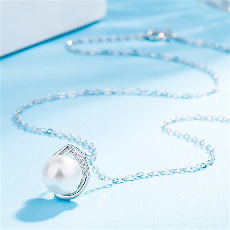Water Drop Pearl Classic Drop-shaped White Pendant