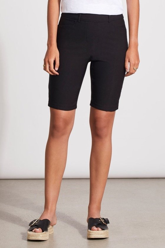 FLATTEN-IT® PULL-ON SHORTS WITH SIDE SLITS
