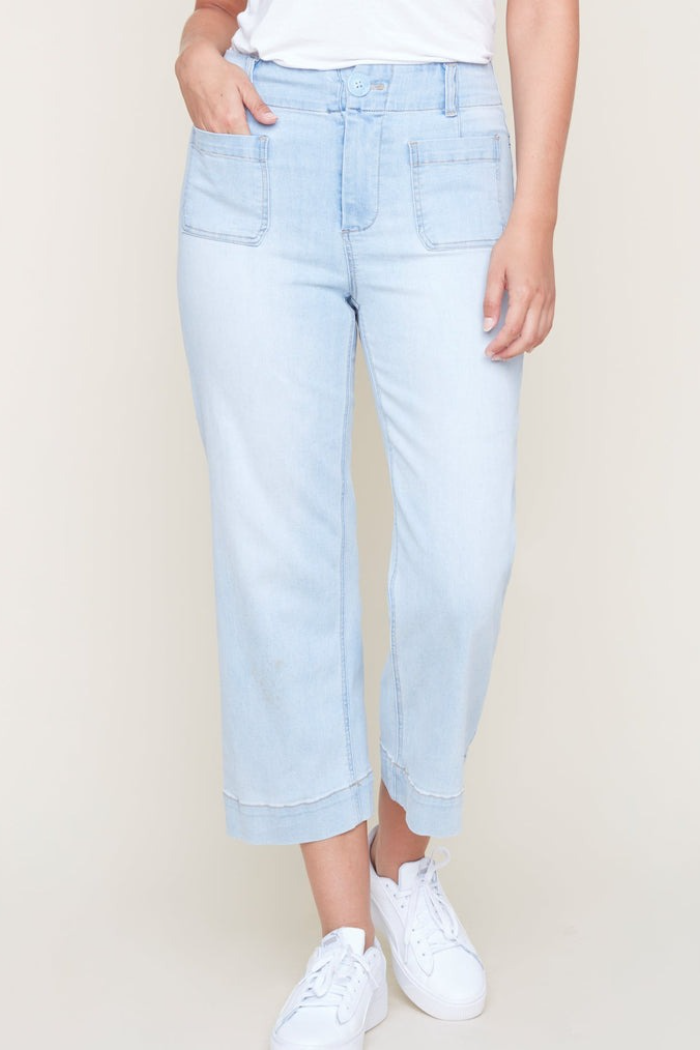 Cropped Wide Legged Jean