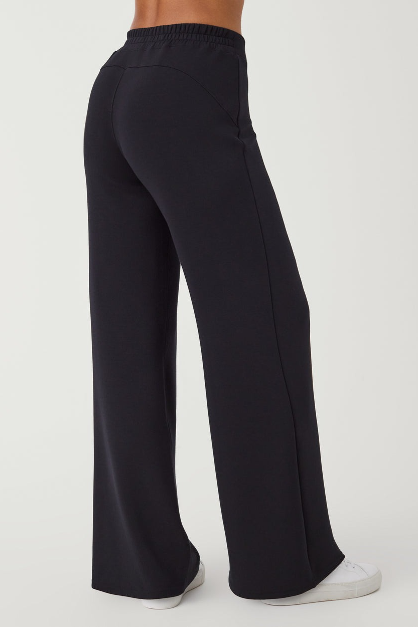 Air Essentials Wide Leg Pant