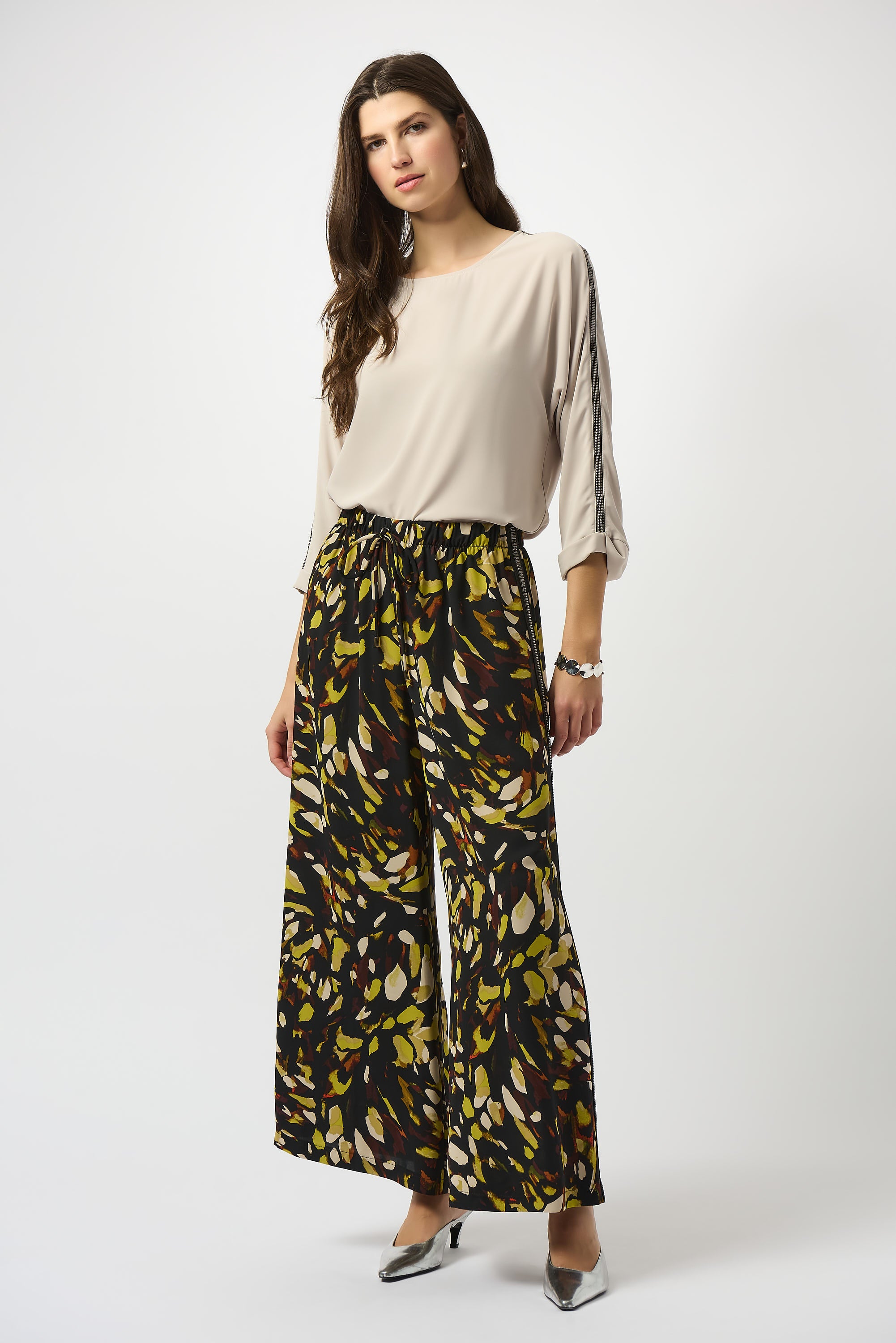 Chic Jewel Crew Pullover