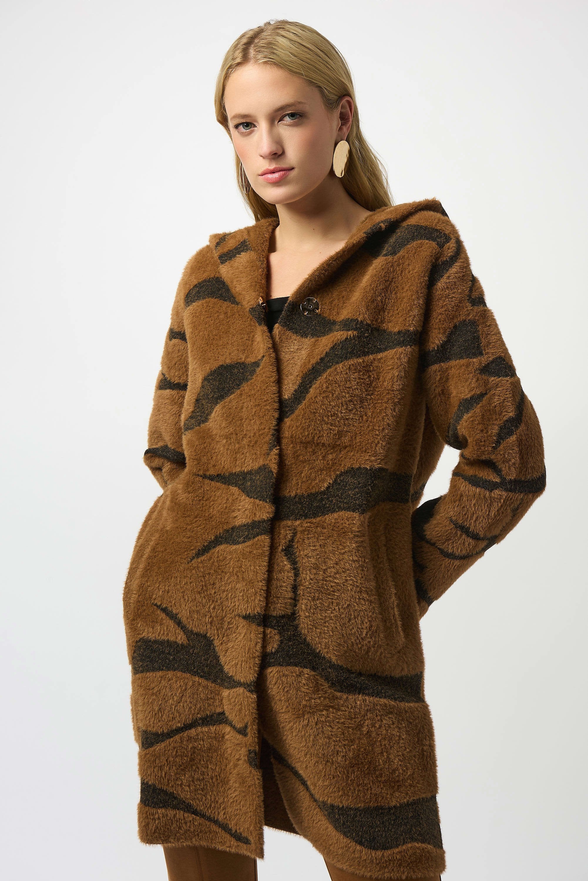 Feather Yarn Animal Jacquard Hooded Coat