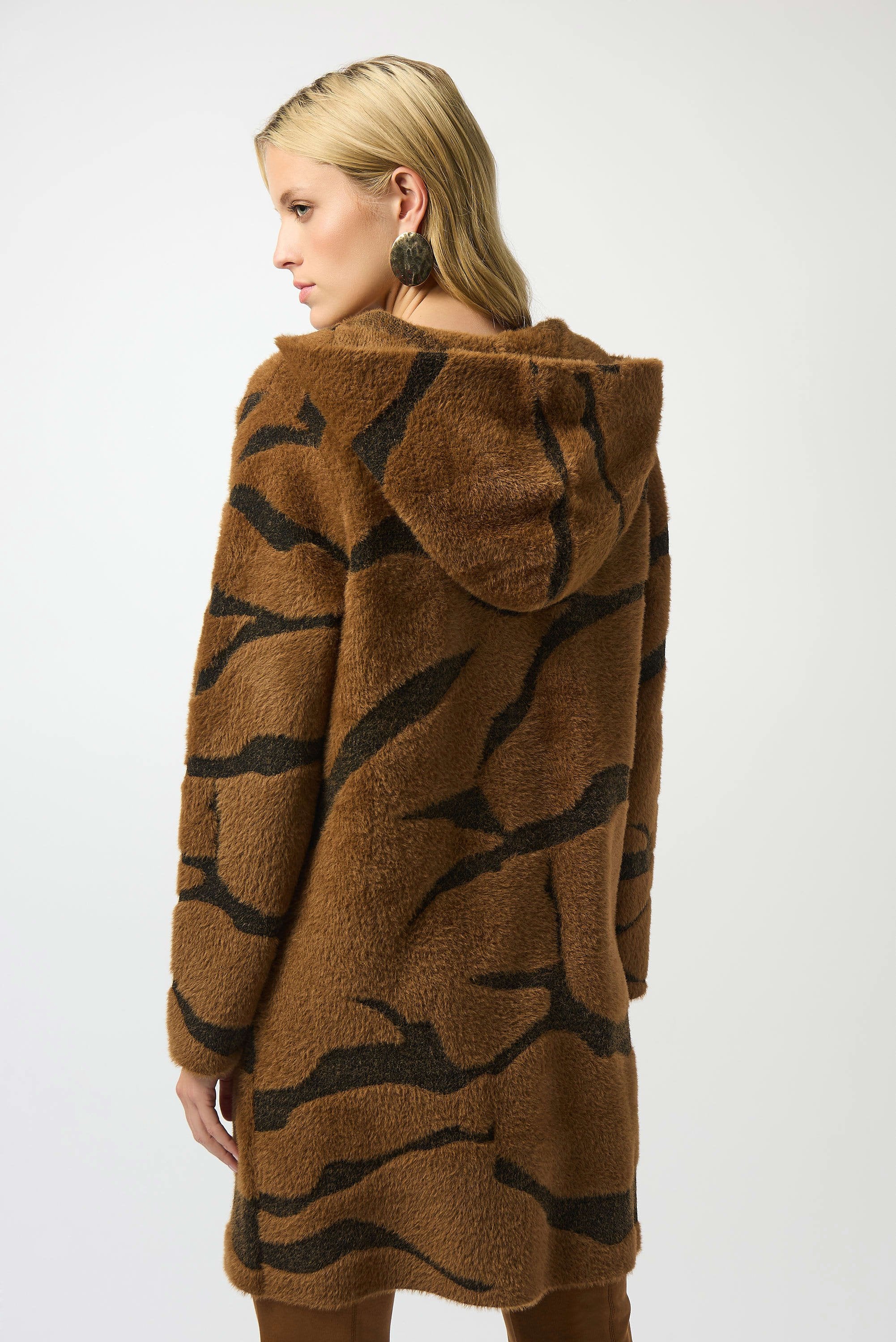 Feather Yarn Animal Jacquard Hooded Coat