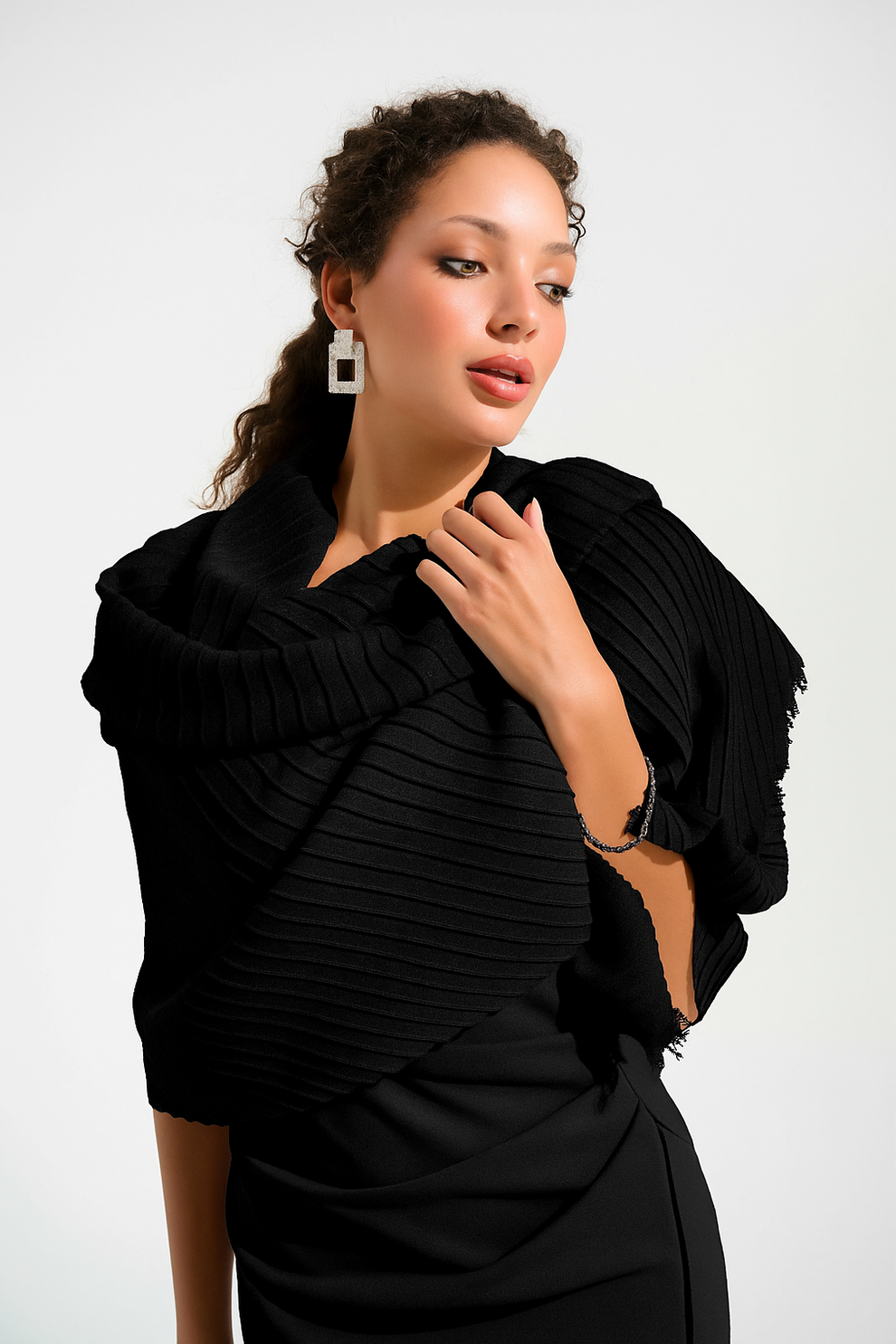 Signature | Woven Pleated Rectangular Scarf