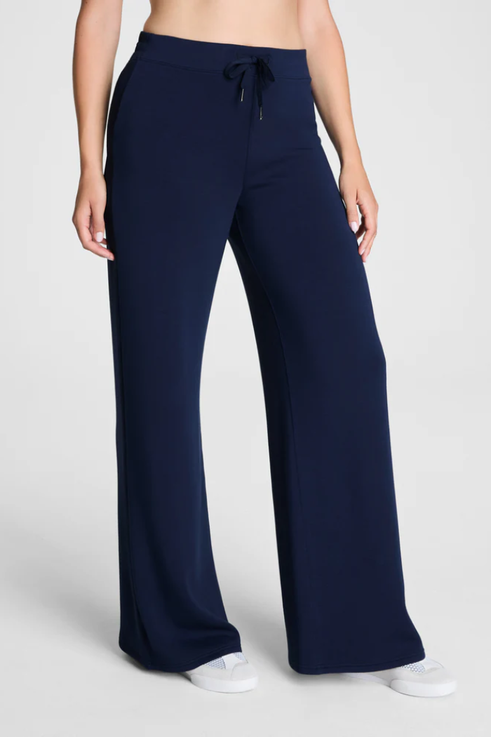 Airessentials Wide Leg Pant