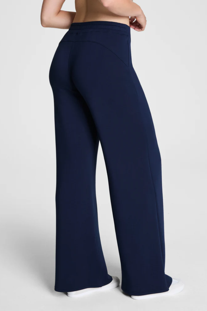 Airessentials Wide Leg Pant