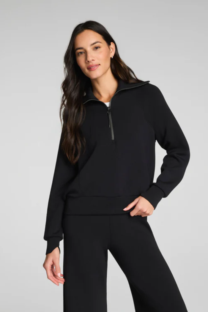 AirEssentials Half Zip - Very Black