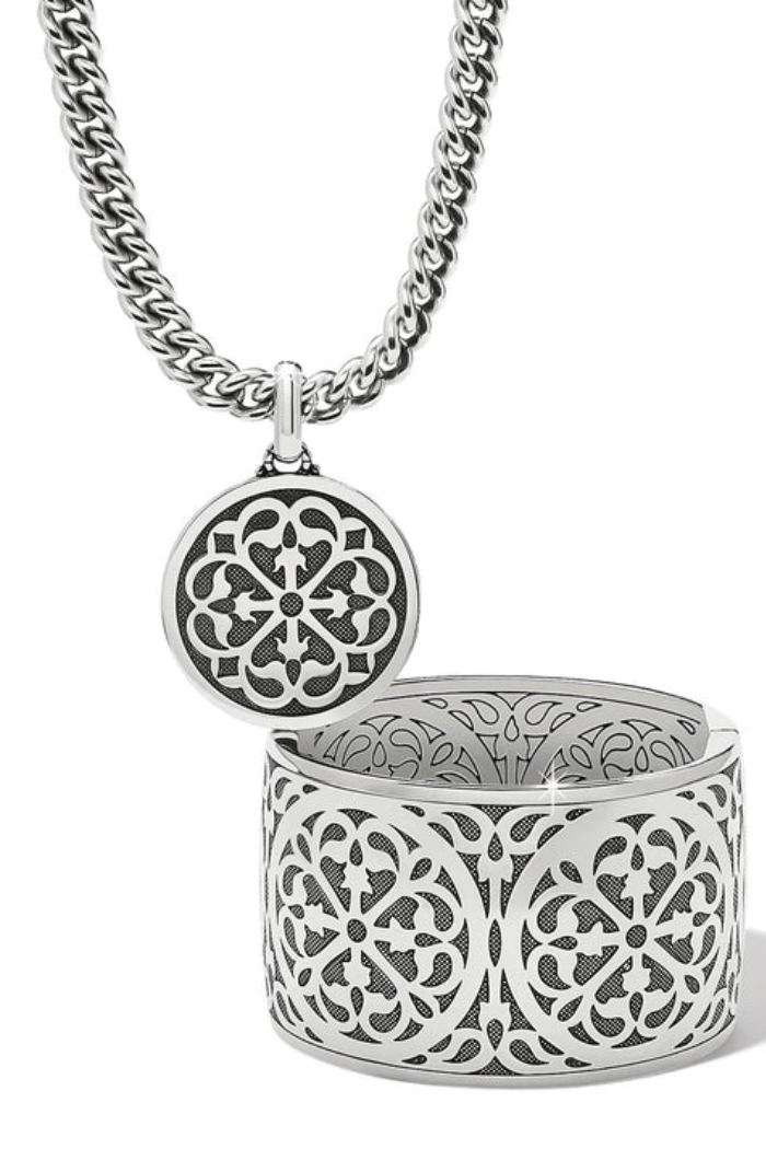 Ferrara Roma Pendant Necklace