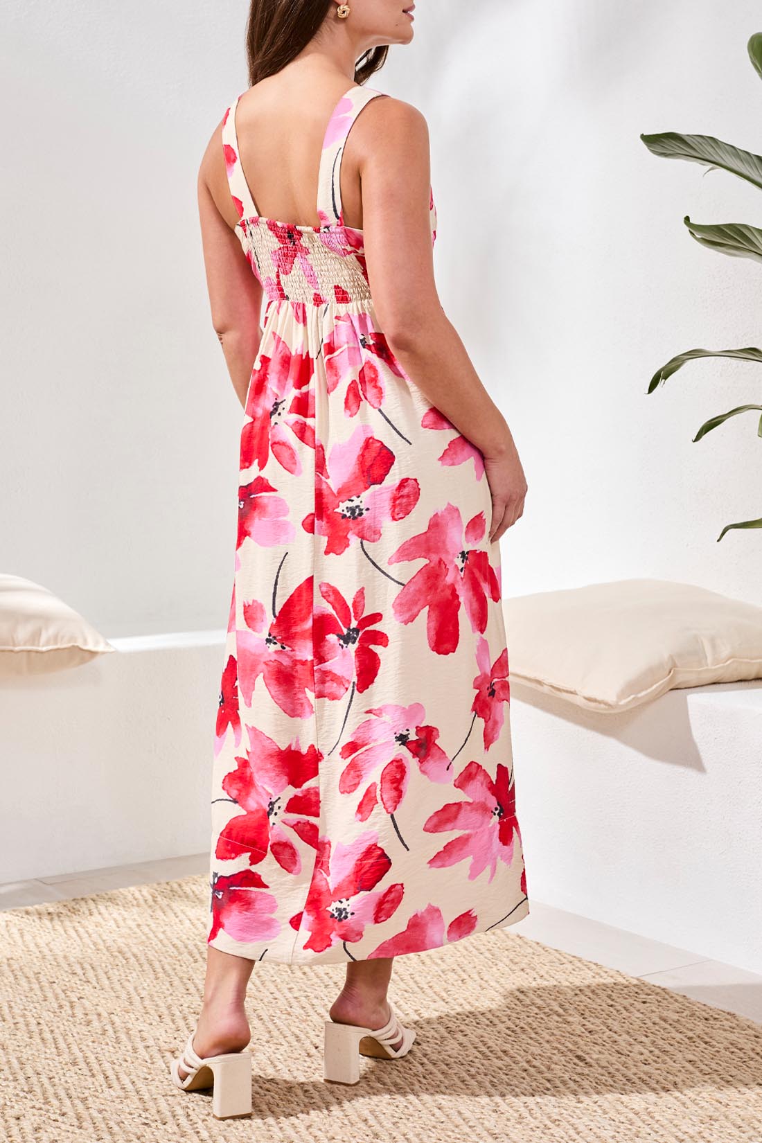 Sleeveless Dress with Lining