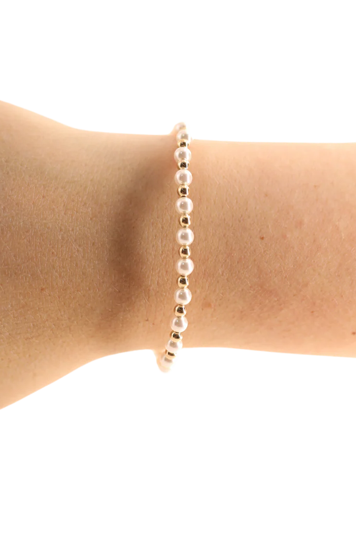 Luci Pearl Bracelet in Gold