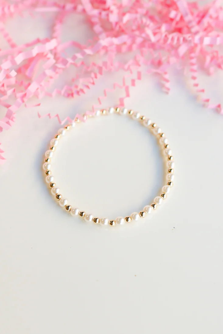 Luci Pearl Bracelet in Gold
