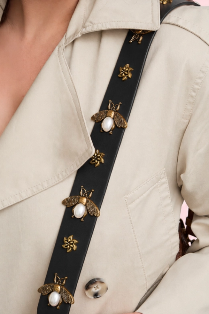 Bee Handbag Strap in Black