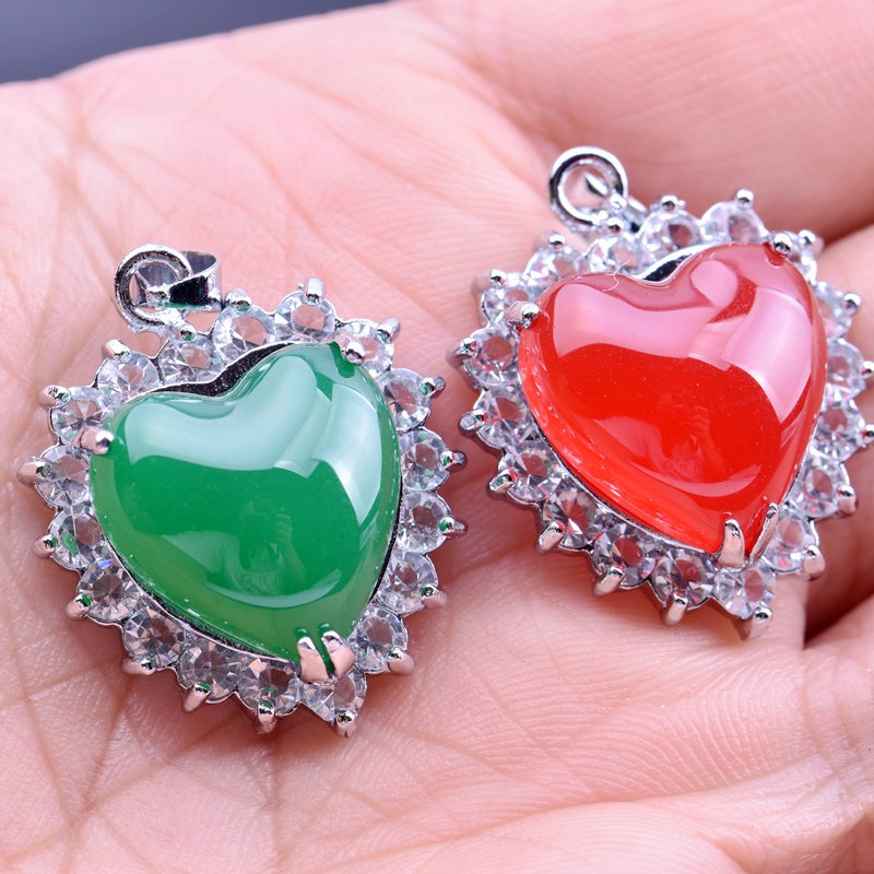 Ethnic Red Green Water Drop Chalcedony Surrounding Diamond Pendant