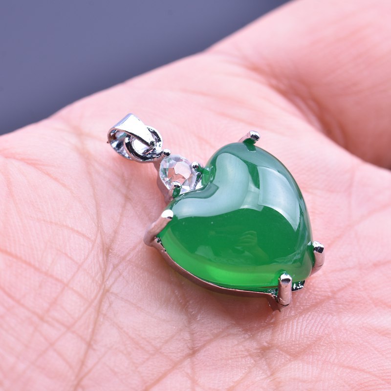 Ethnic Red Green Water Drop Chalcedony Surrounding Diamond Pendant
