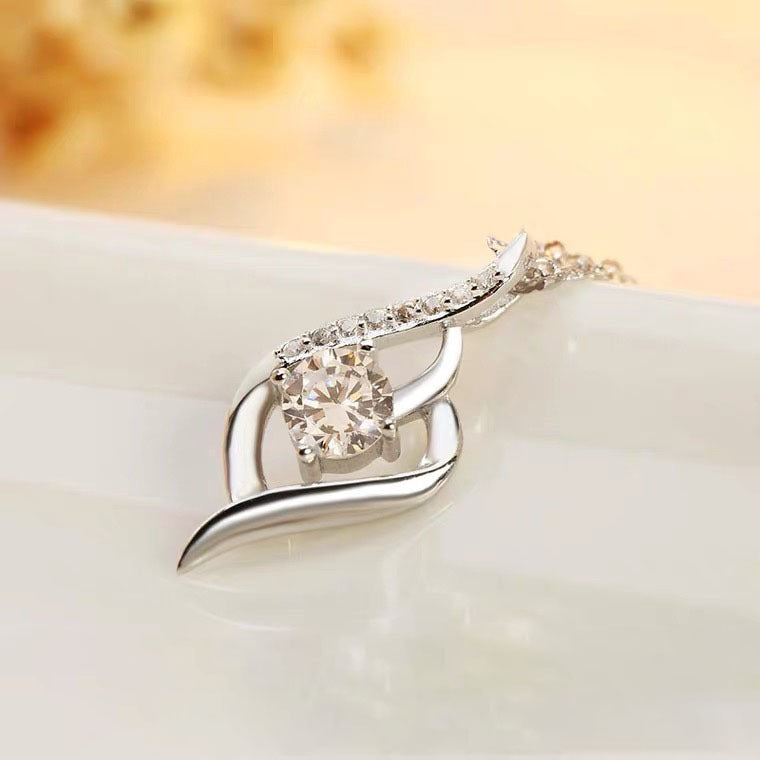 Soft Fashion Inlaid Love Zircon Female Plated Necklaces