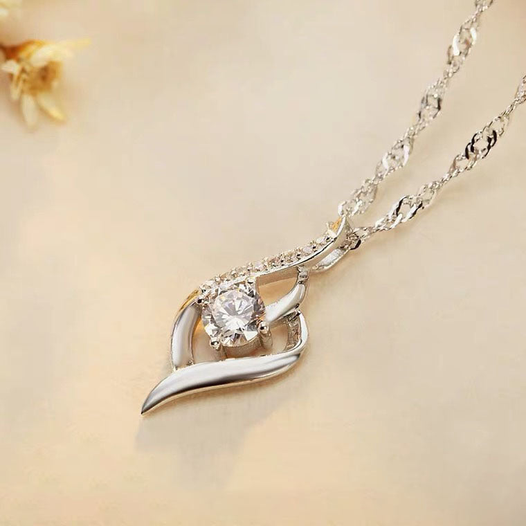 Soft Fashion Inlaid Love Zircon Female Plated Necklaces