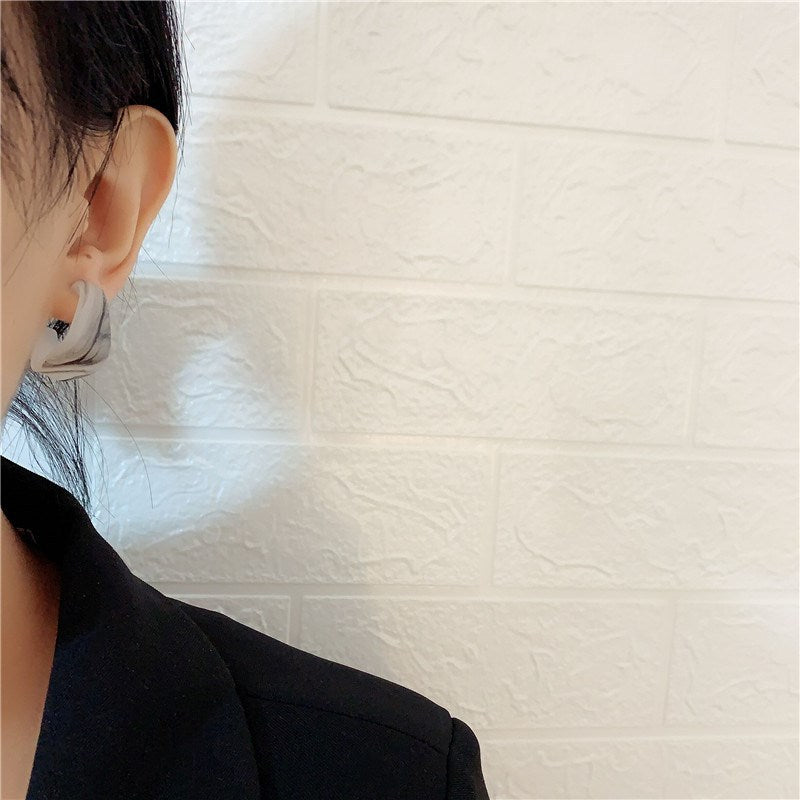 Women's Style Retro Aloofness Simple Amber Ear Temperament Wild Acrylic Sier Rings