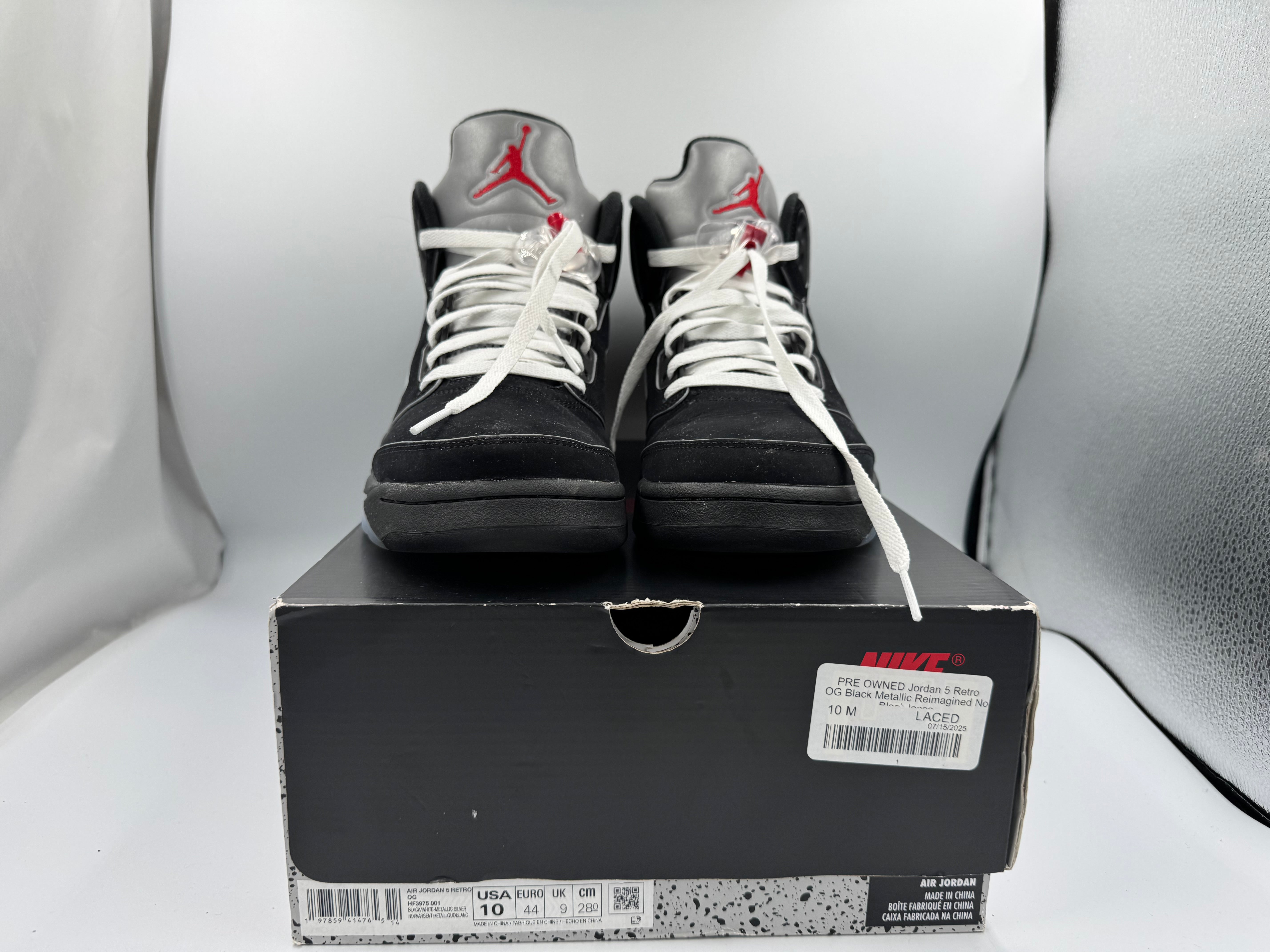 PRE OWNED Jordan 5 Retro OG Black Metallic Reimagined No Black laces