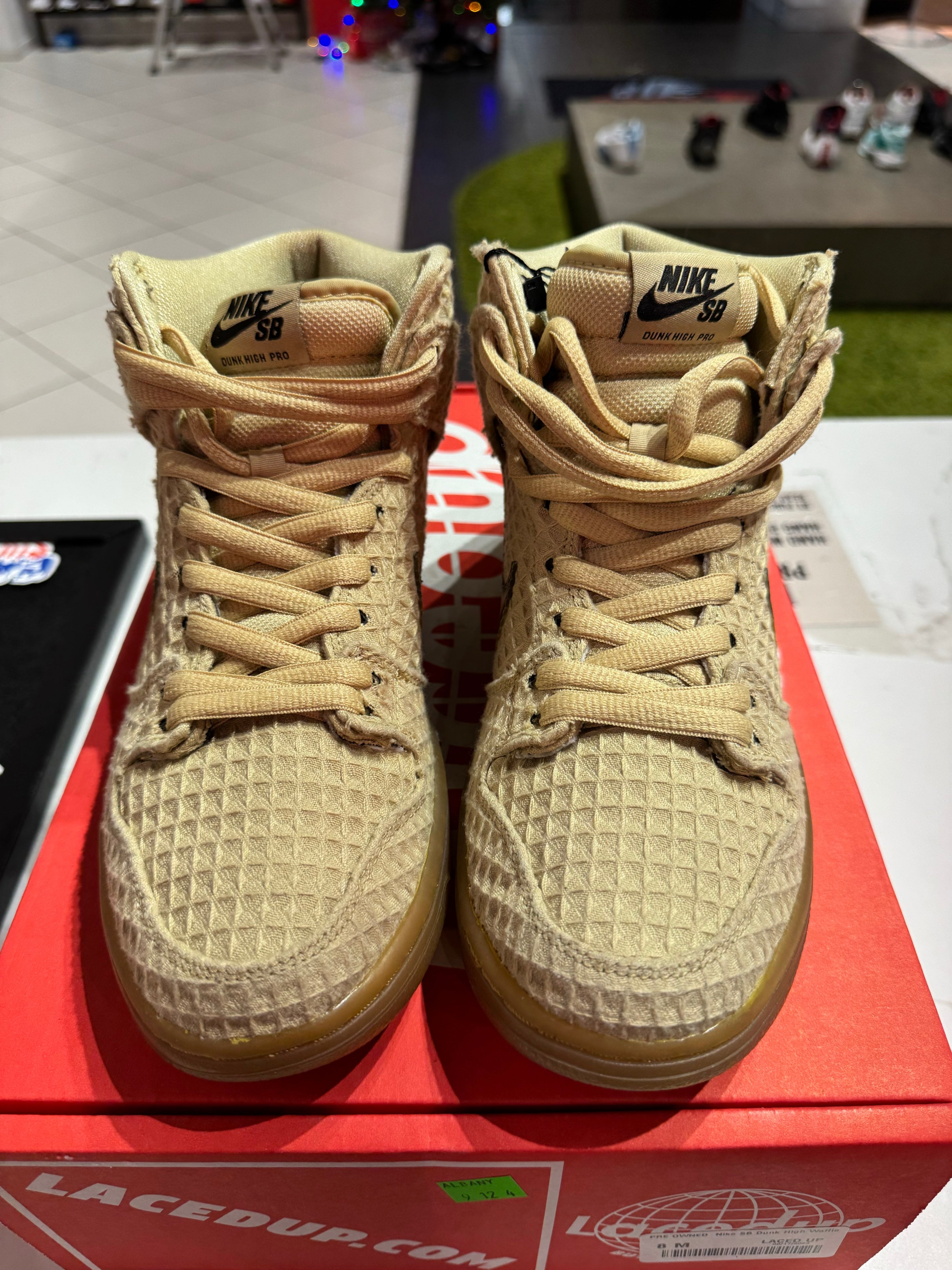 PRE OWNED Nike SB Dunk High Waffle