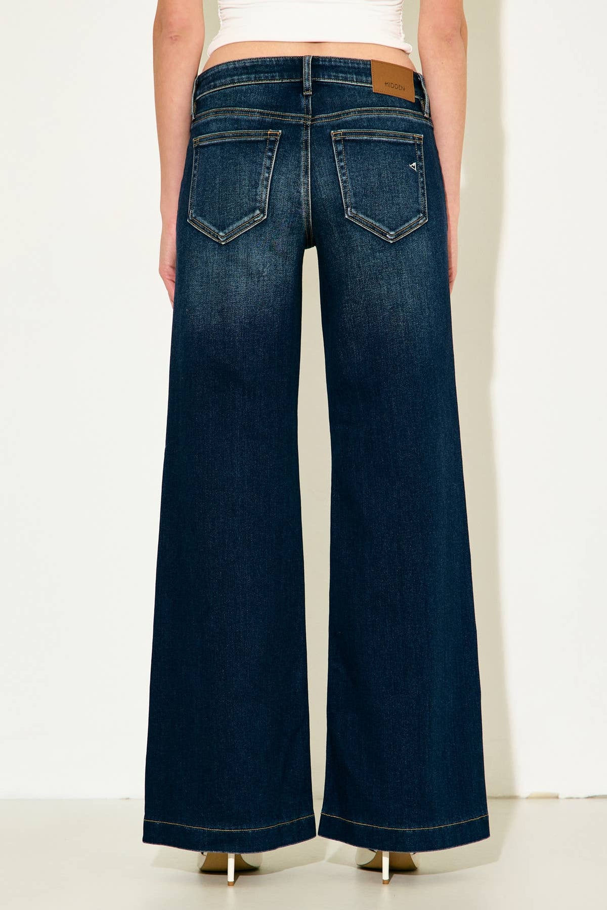Hidden Jeans Happi Low Rise Comfort Flare in Dark
