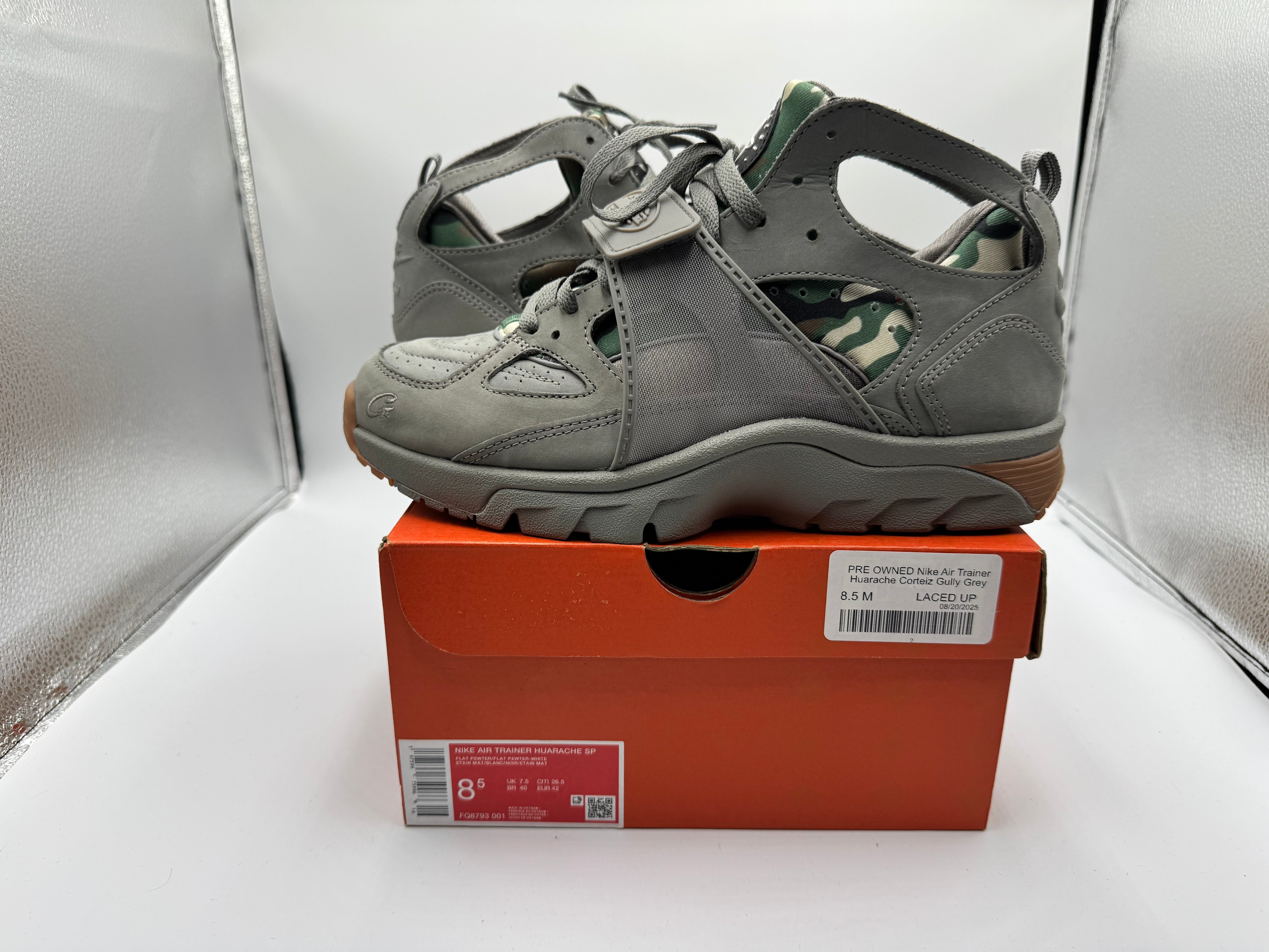 PRE OWNED Nike Air Trainer Huarache Corteiz Gully Grey