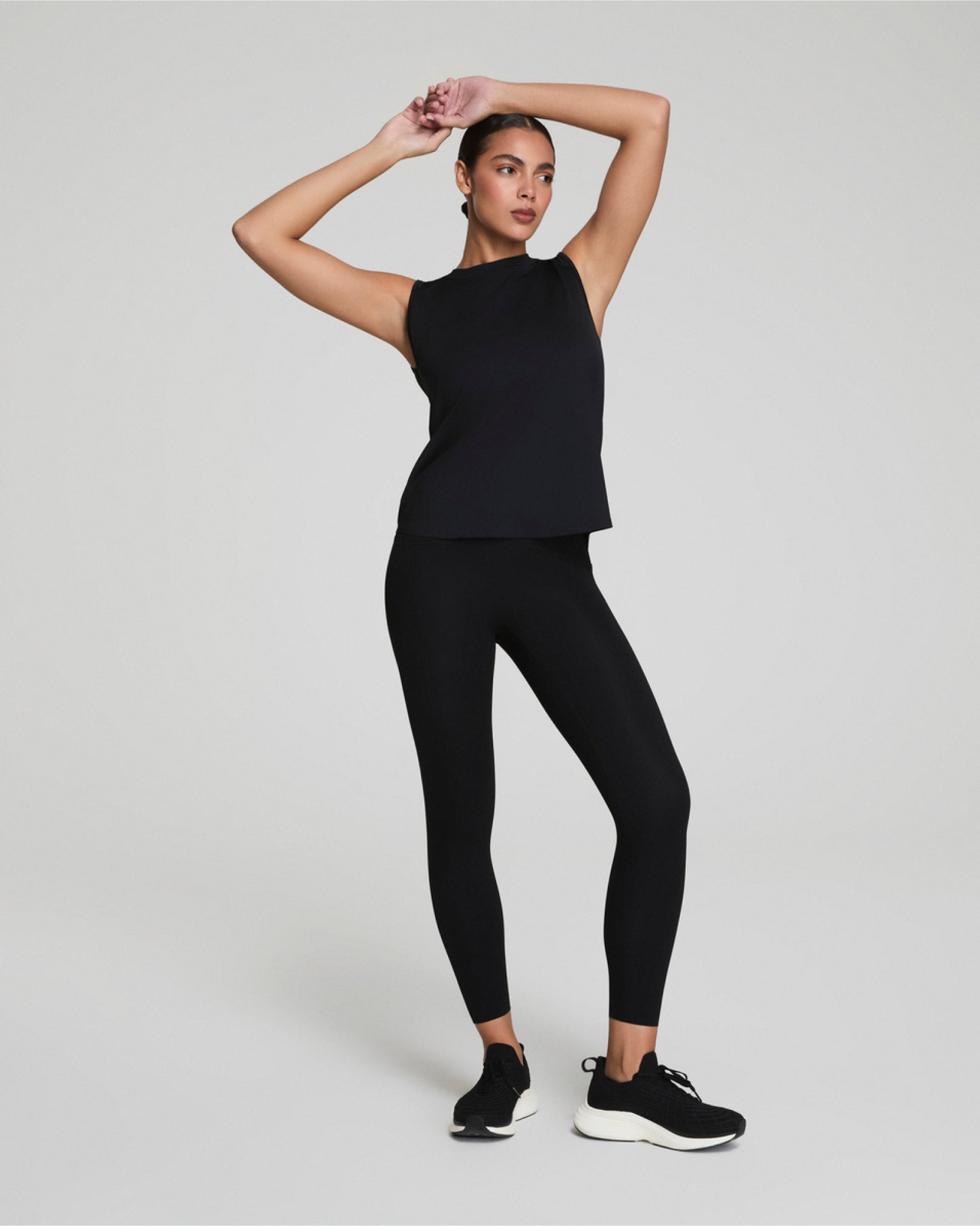 SPANXshape™ Booty Boost® 7/8 Leggings | Very Black