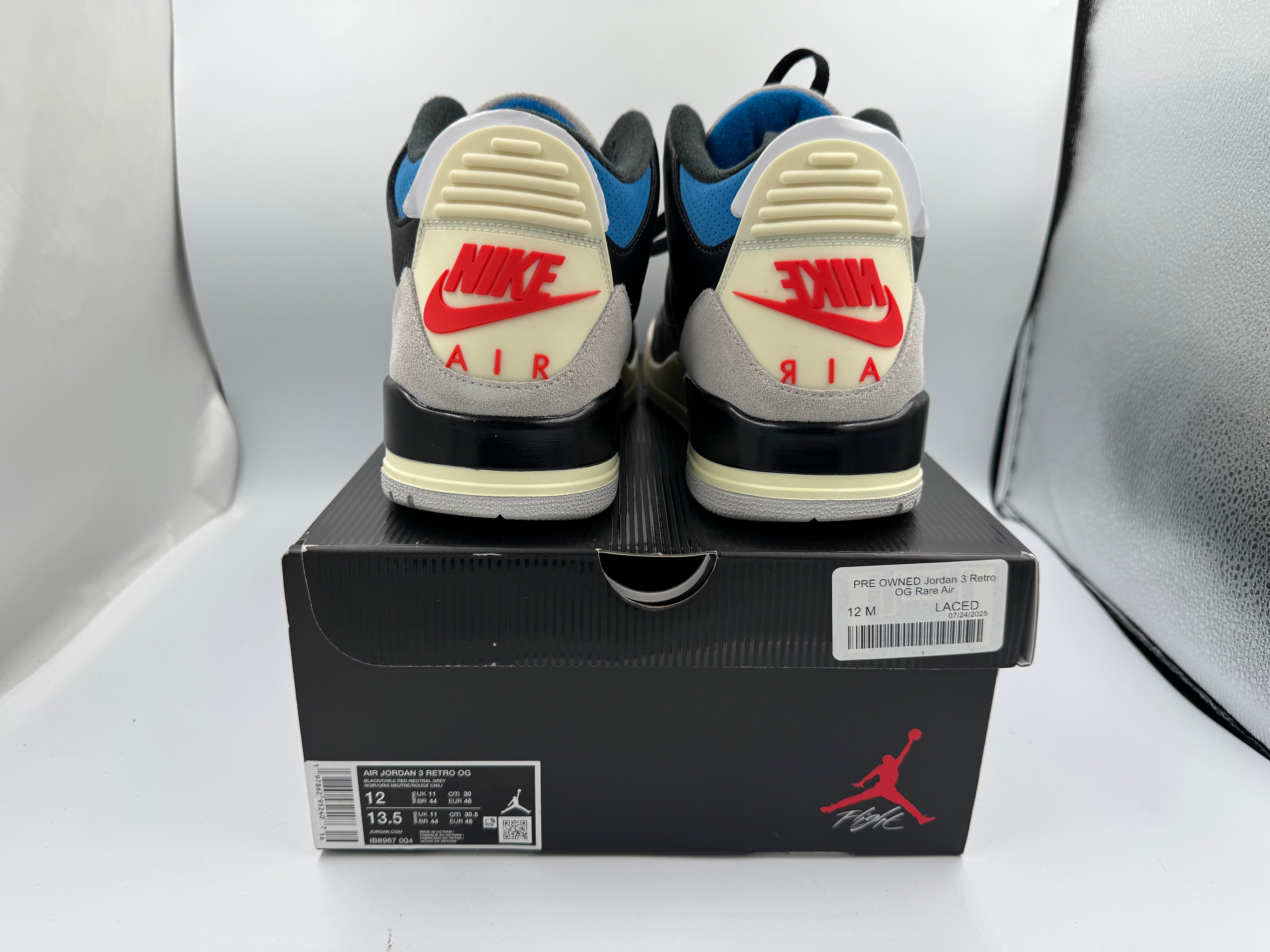 PRE OWNED Jordan 3 Retro OG Rare Air