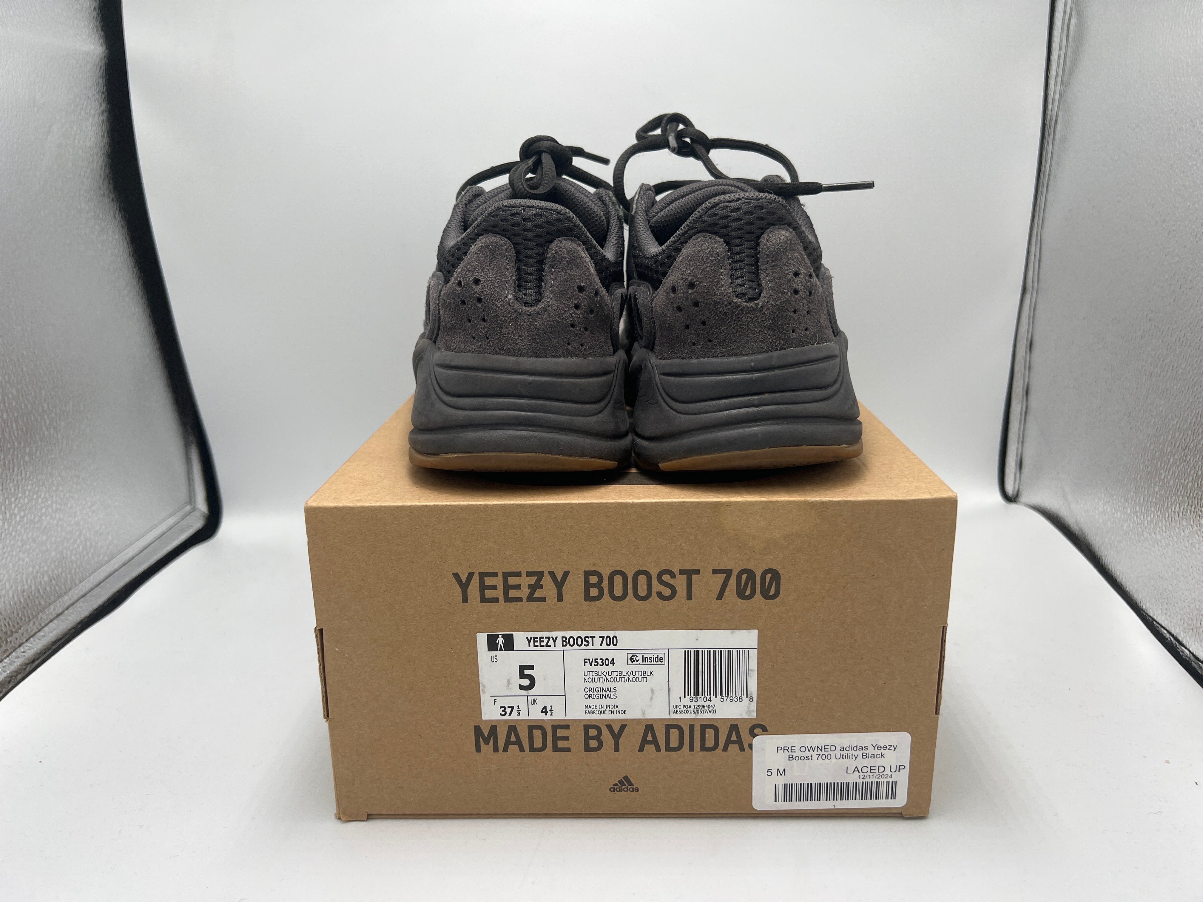 PRE OWNED adidas Yeezy Boost 700 Utility Black