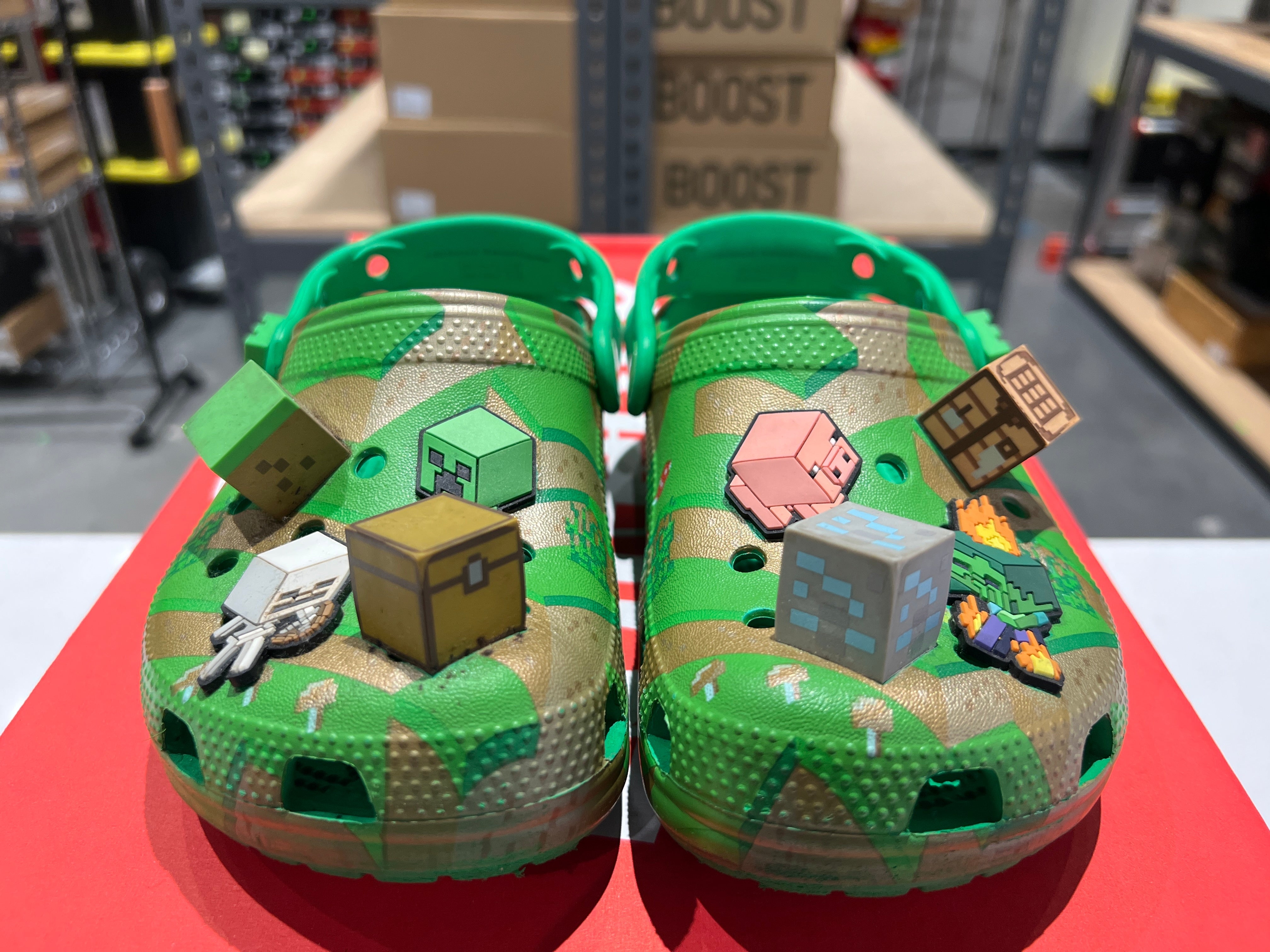 PRE OWNED Crocs Classic Clog Minecraft Grass Block