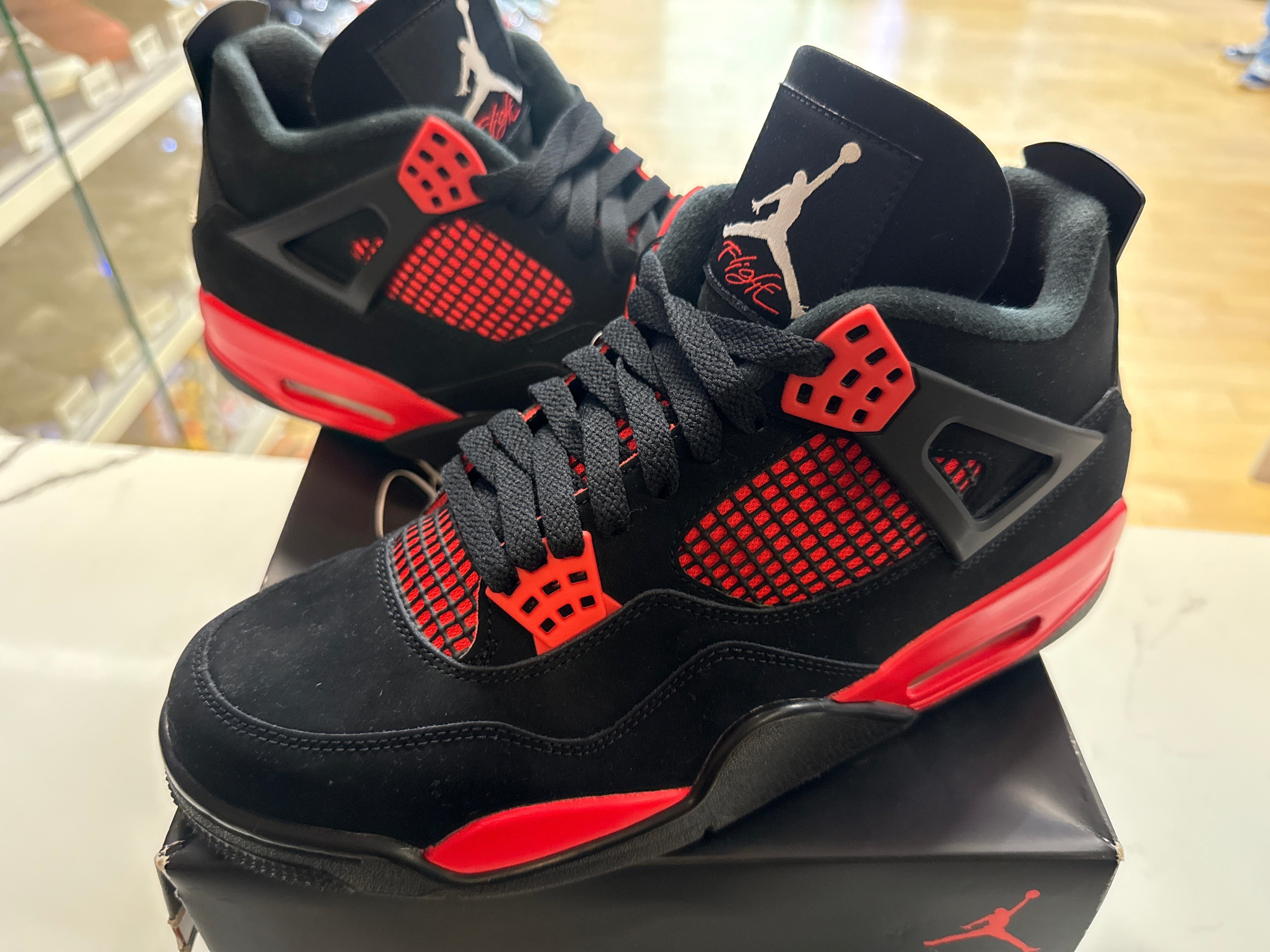 PRE OWNED Jordan 4 Retro Red Thunder