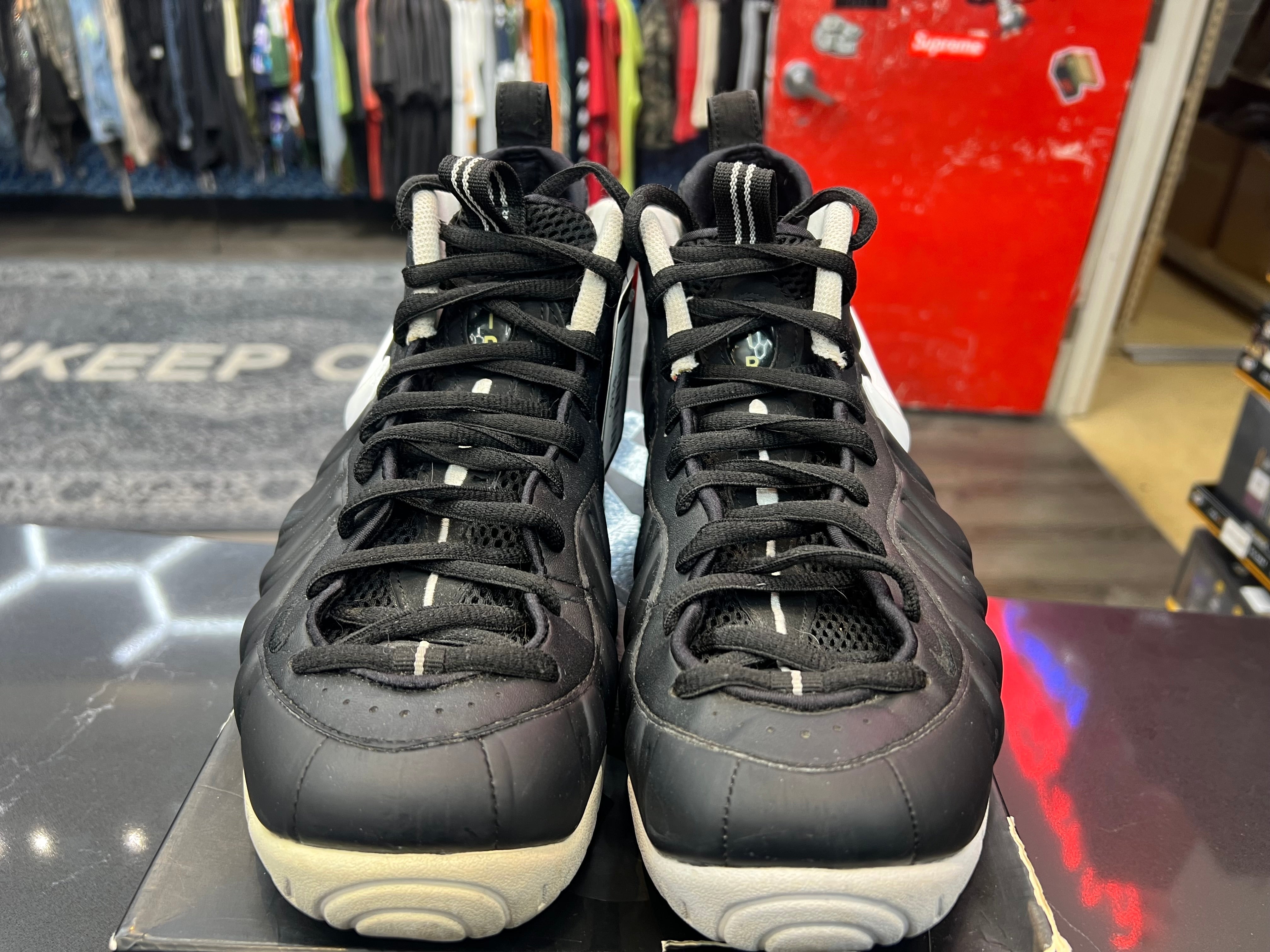 PRE OWNED Nike Air Foamposite Pro Dr. Doom (2016)