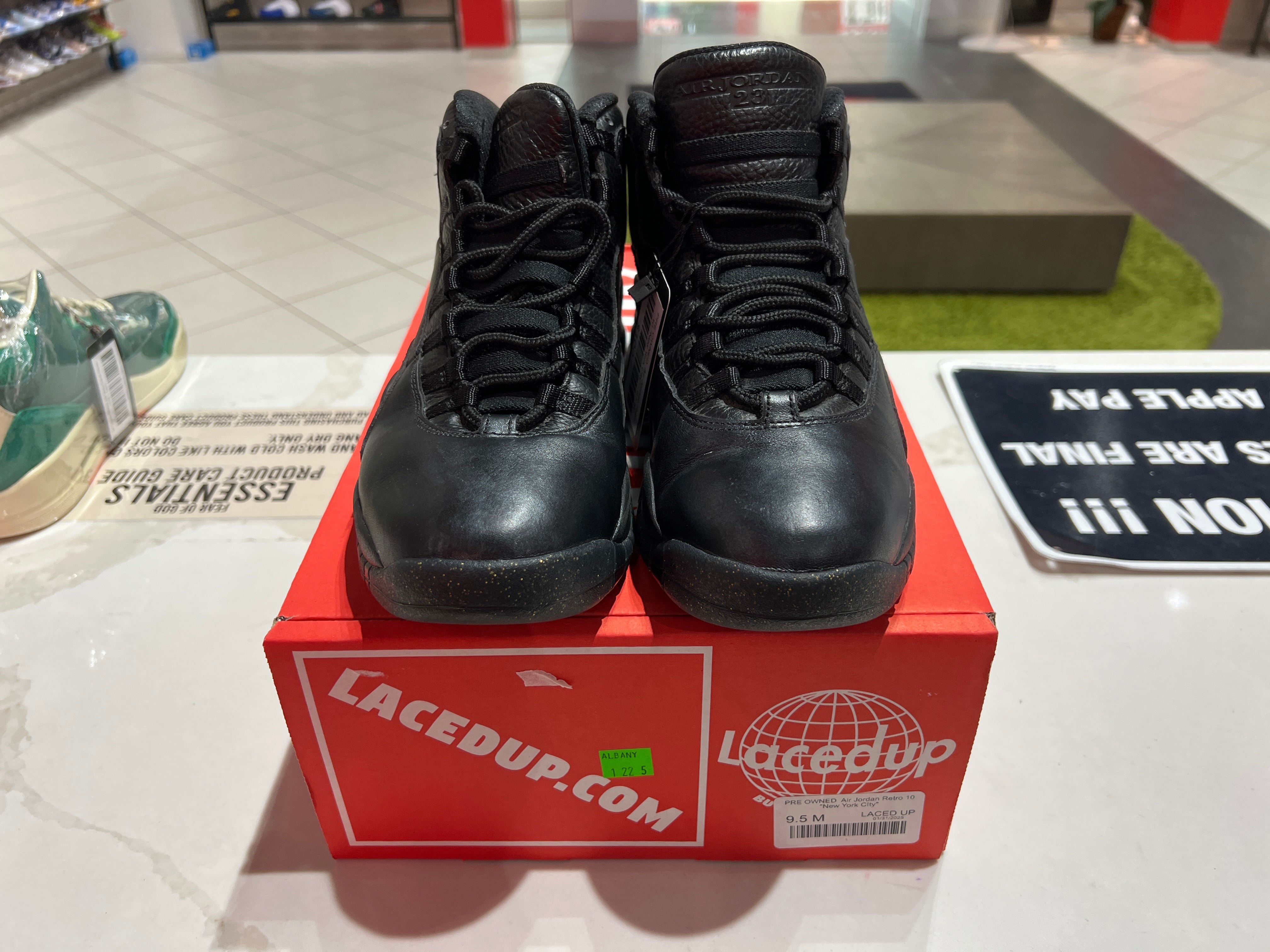 PRE OWNED Air Jordan Retro 10 "New York CIty"