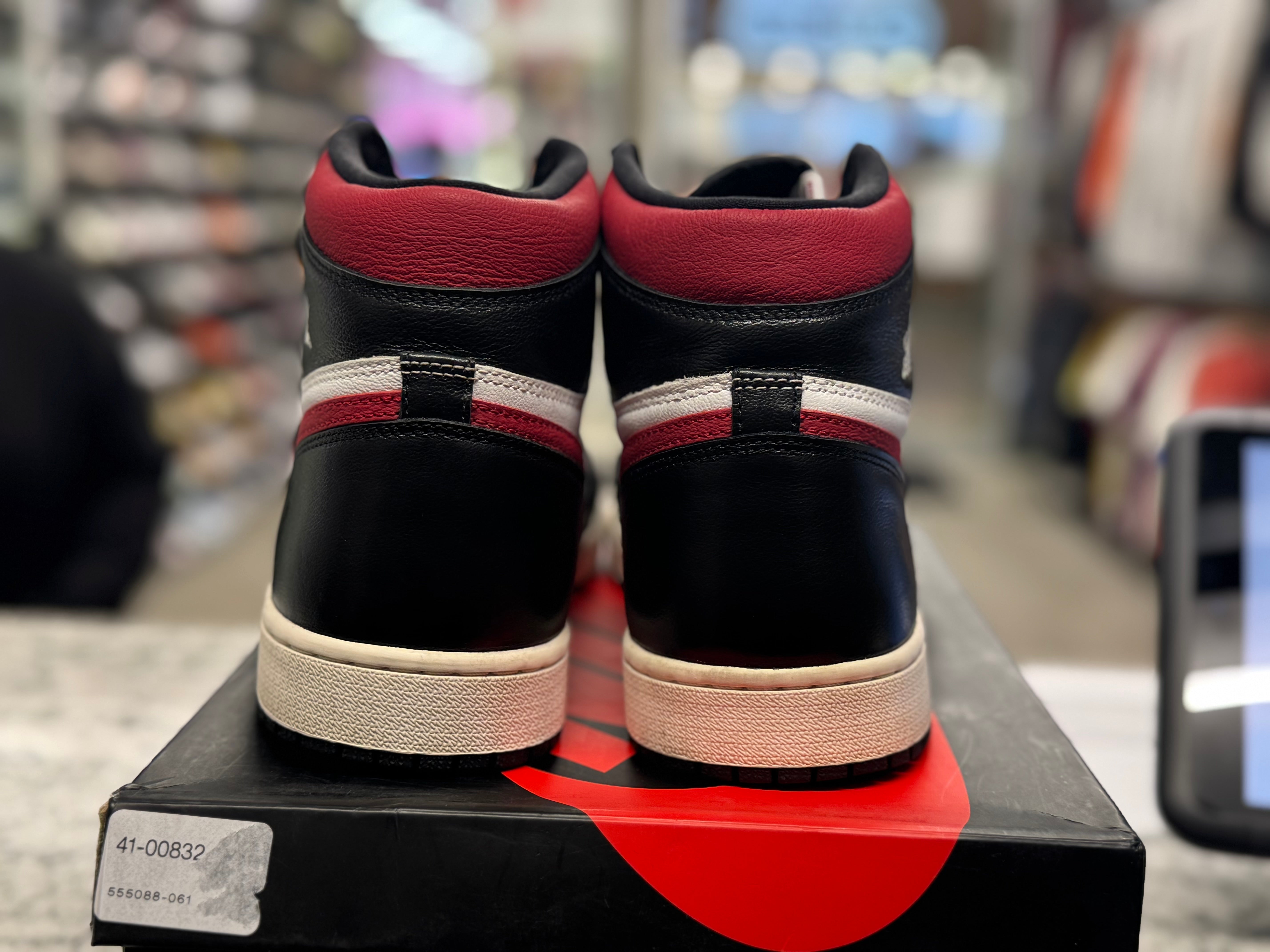 PRE OWNED Air Jordan Retro 1 "Black Gym Red"