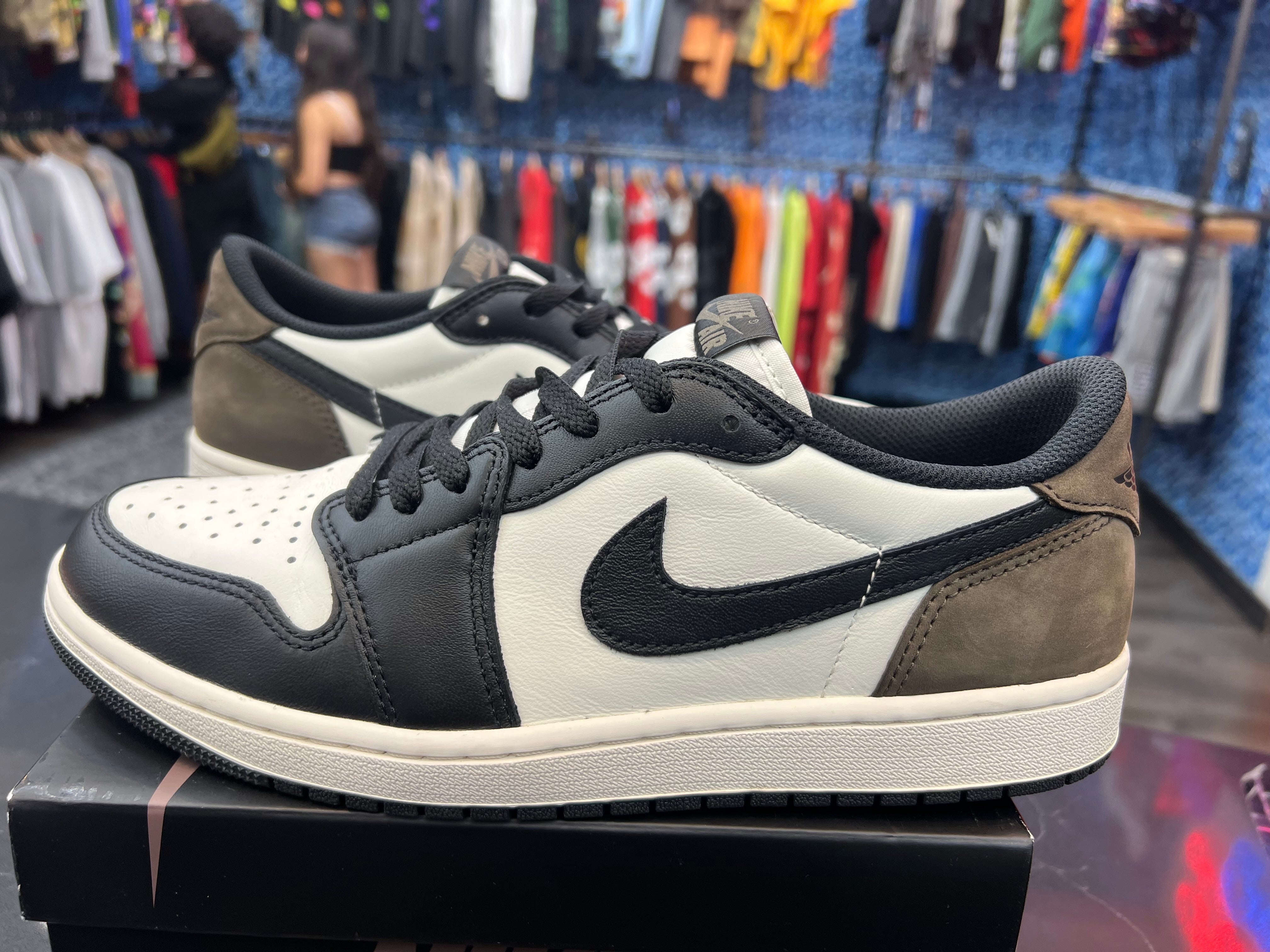 PRE OWNED Jordan 1 Retro Low OG Mocha Conditional
