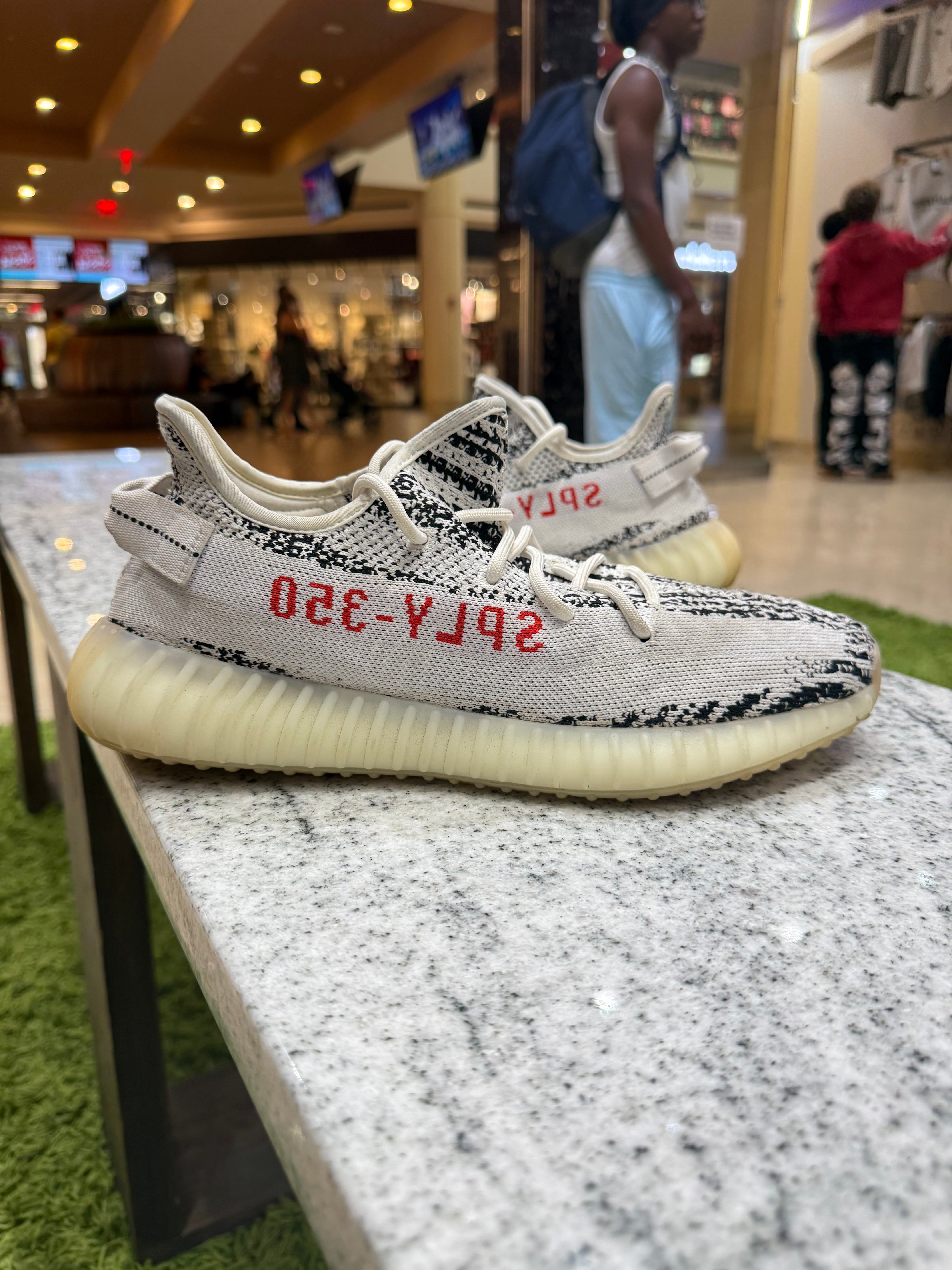 PRE OWNED adidas Yeezy Boost 350 V2 Zebra