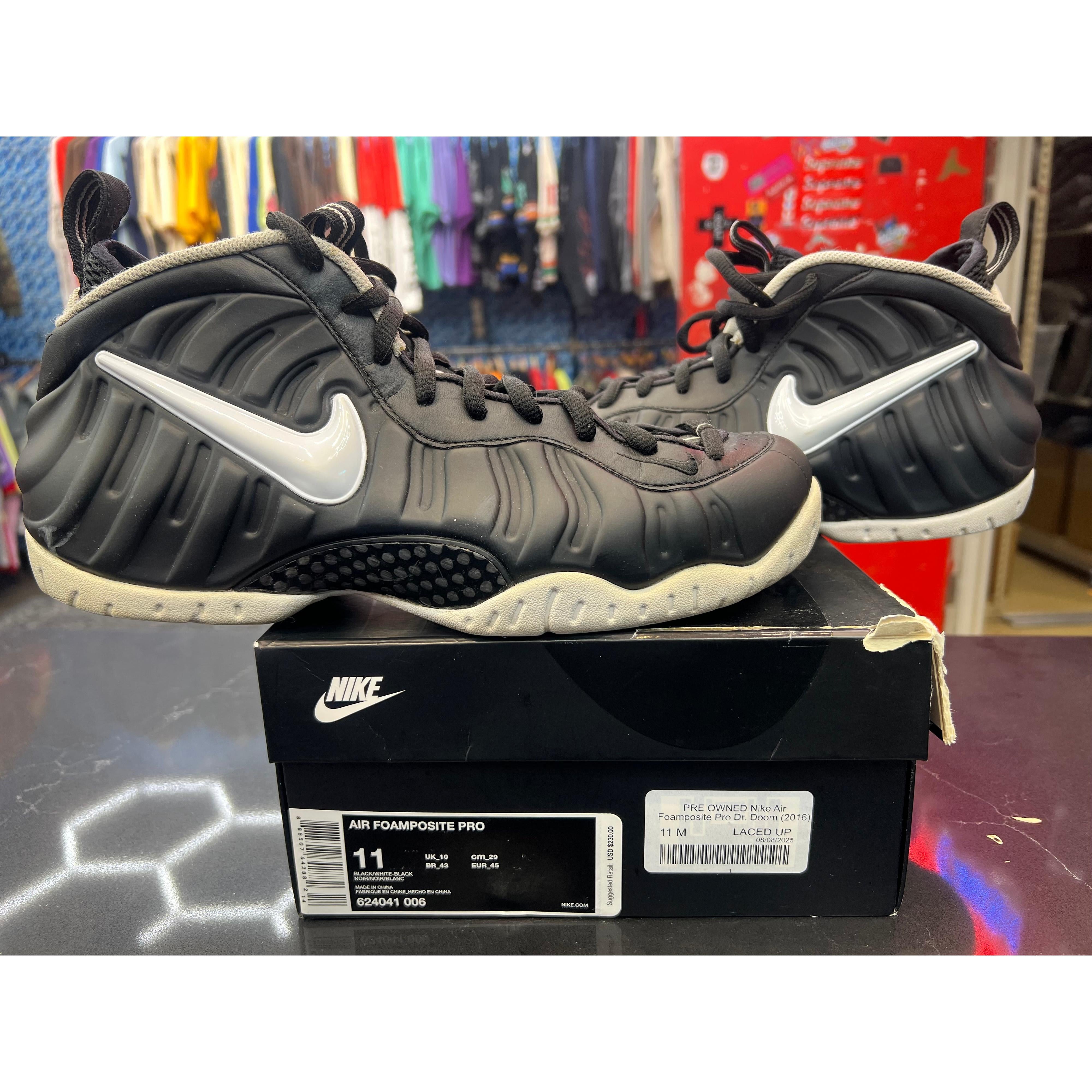 PRE OWNED Nike Air Foamposite Pro Dr. Doom (2016)