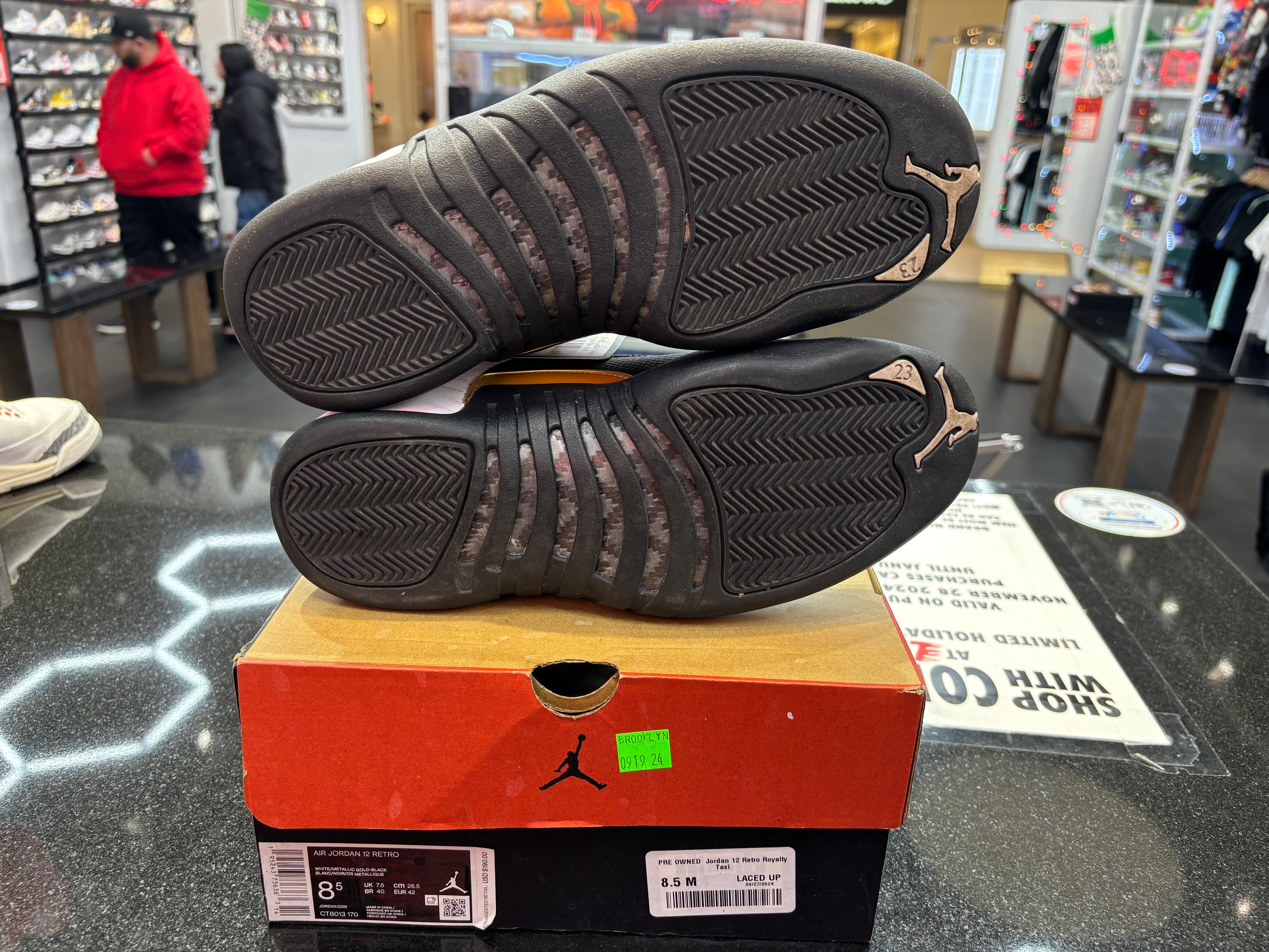 PRE OWNED Jordan 12 Retro Royalty Taxi