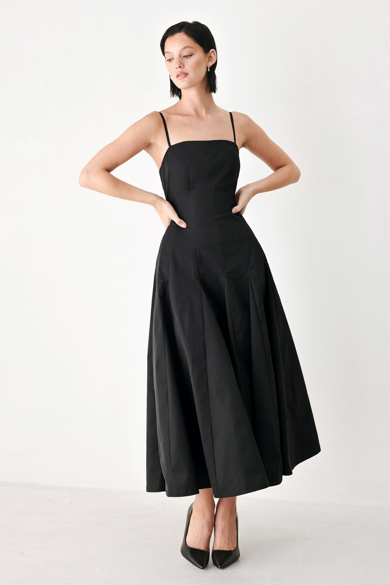 TIMELESS ROMANCE MIDI DRESS