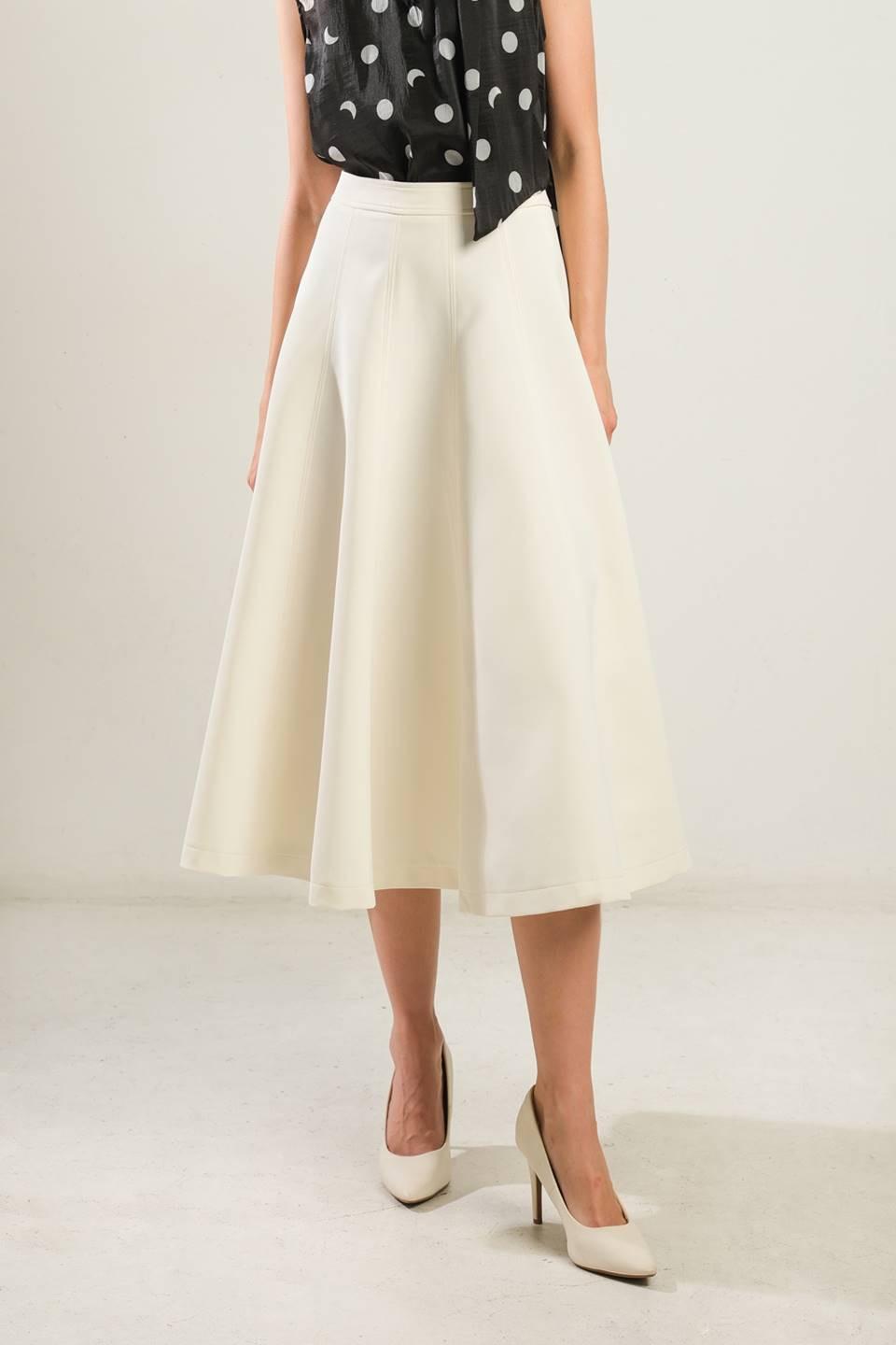 DELICATE TOUCH WOVEN SKIRT