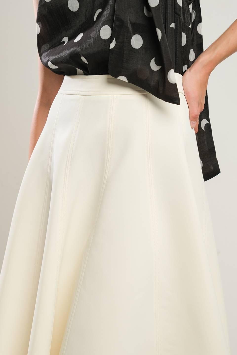 DELICATE TOUCH WOVEN SKIRT
