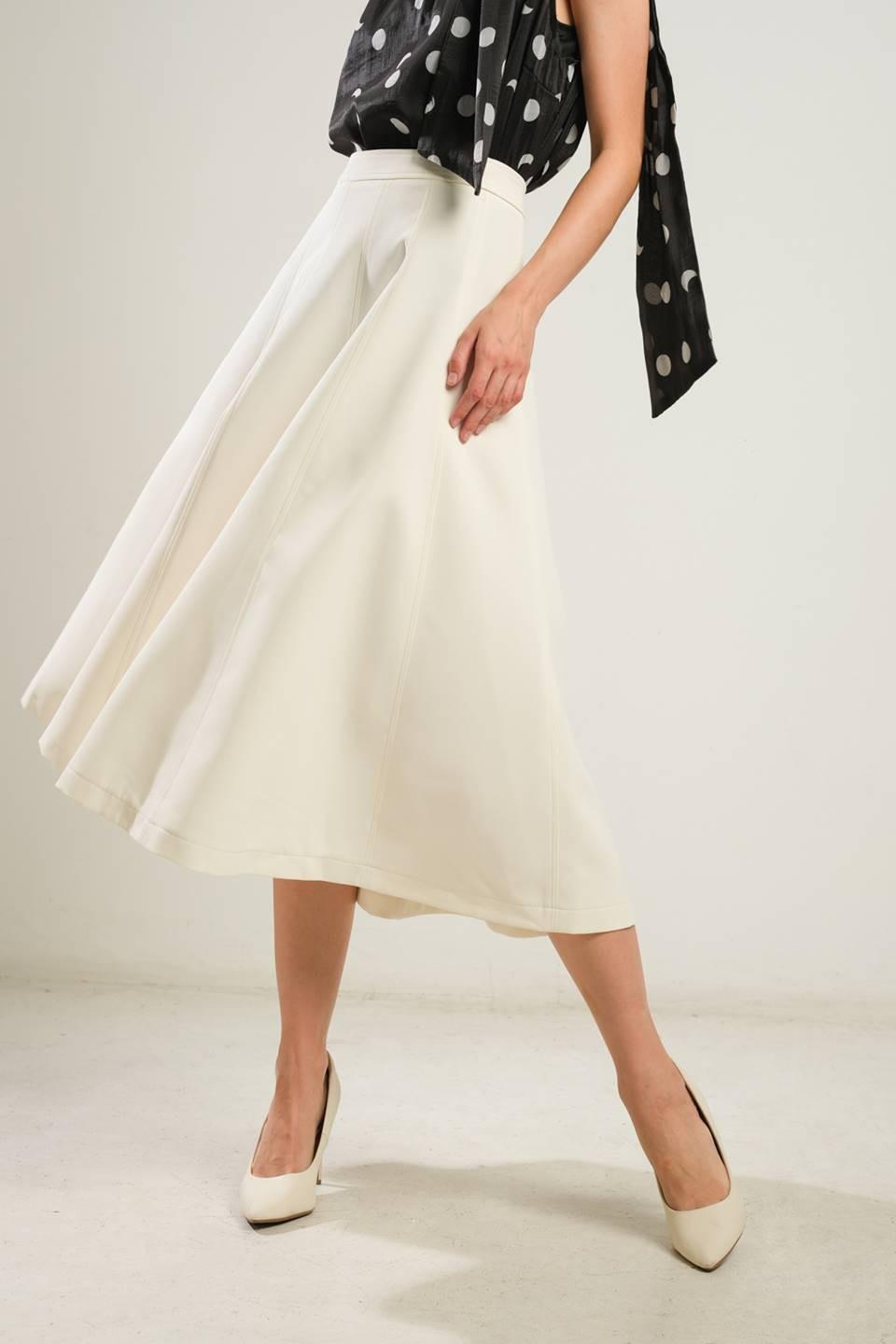 DELICATE TOUCH WOVEN SKIRT