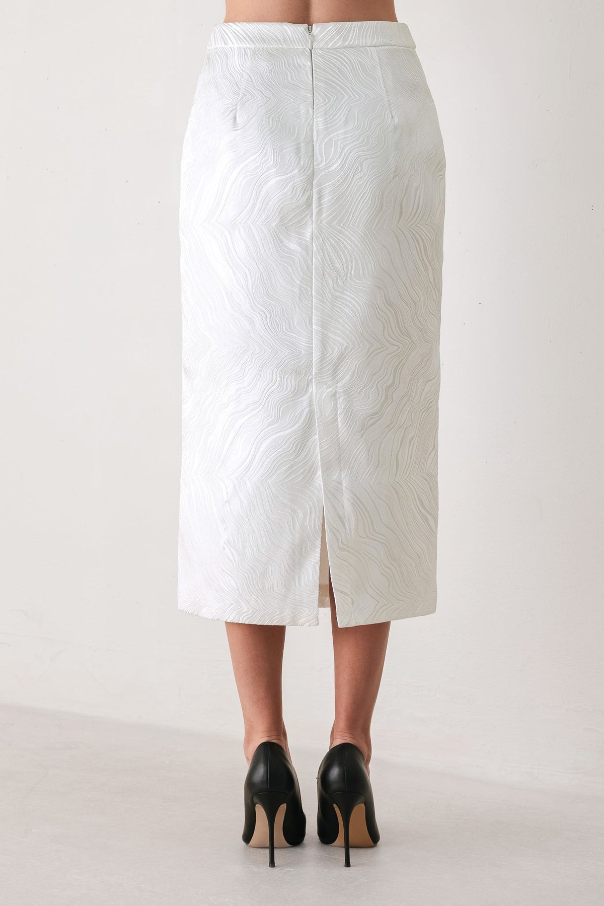IVORY TEXTURE WHITE WOVEN PENCIL SKIRT