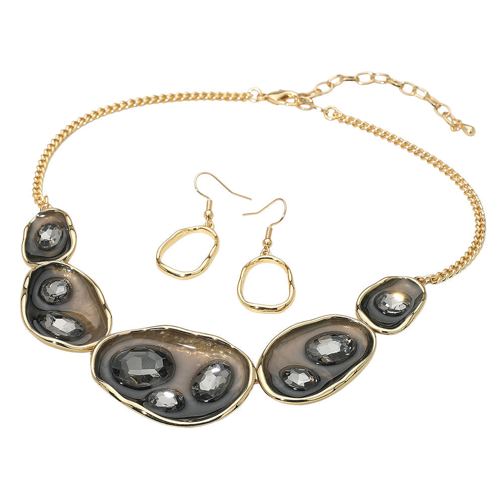 Abstract Gemstone Embellished Enamel Oval Plate Link Statement Necklace