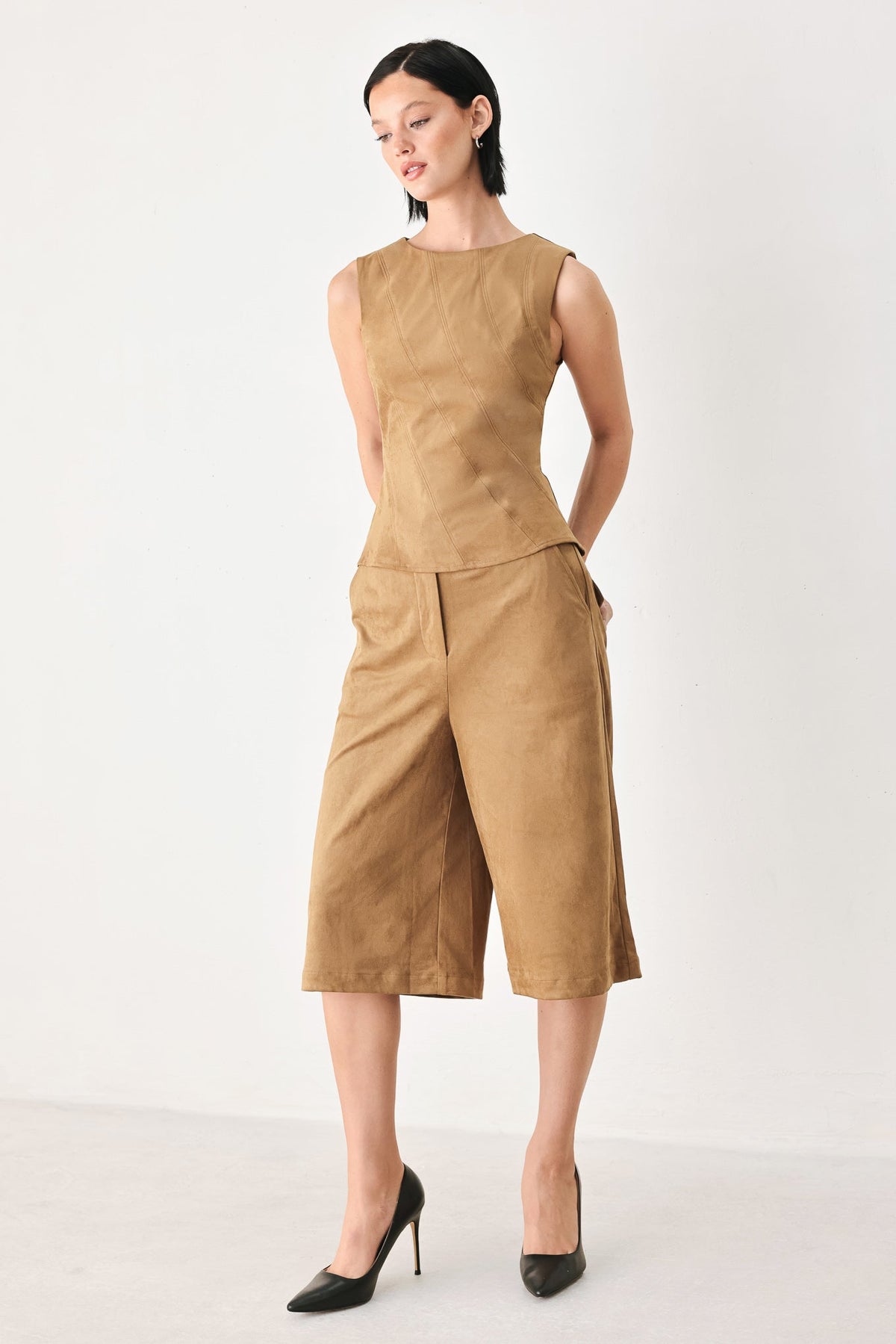 DESERT MOD CAMEL FAUX SUEDE BERMUDA PANTS