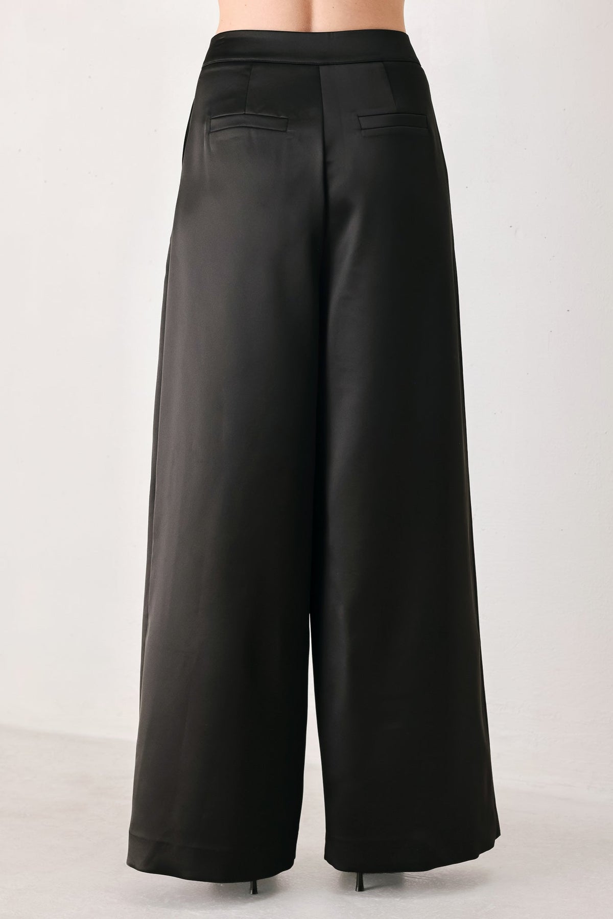 MODERN NOIR BLACK/BURGUNDY WIDE-LEG PANTS