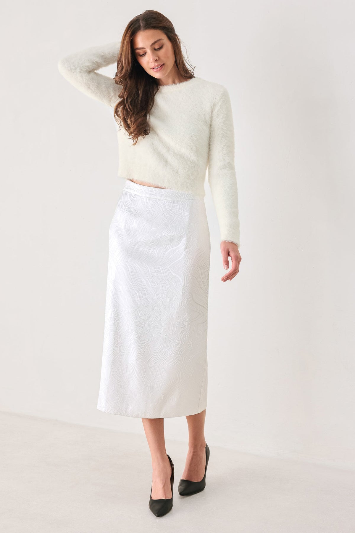 COLOR POP FUZZY SWEATER TOP