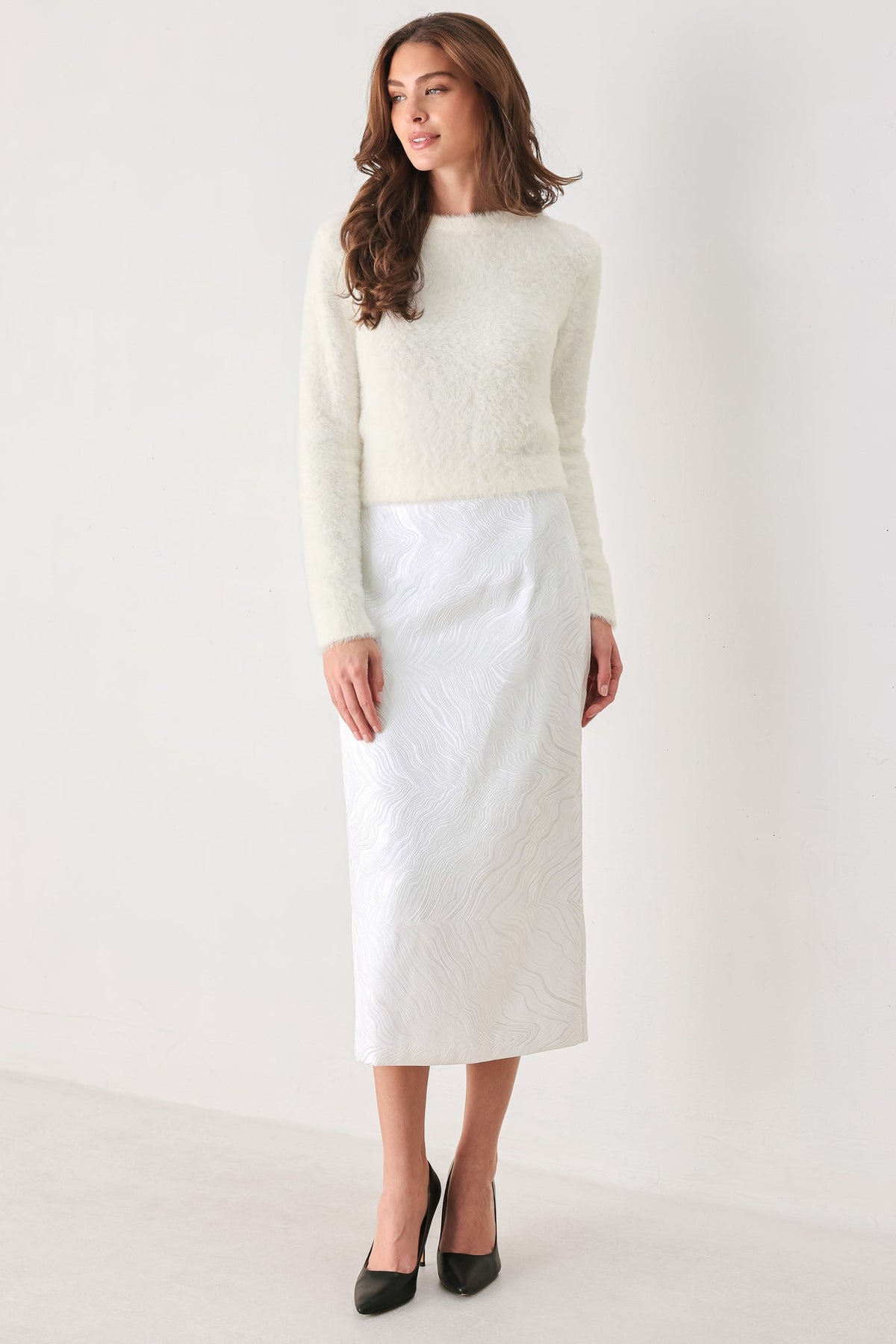 COLOR POP FUZZY SWEATER TOP