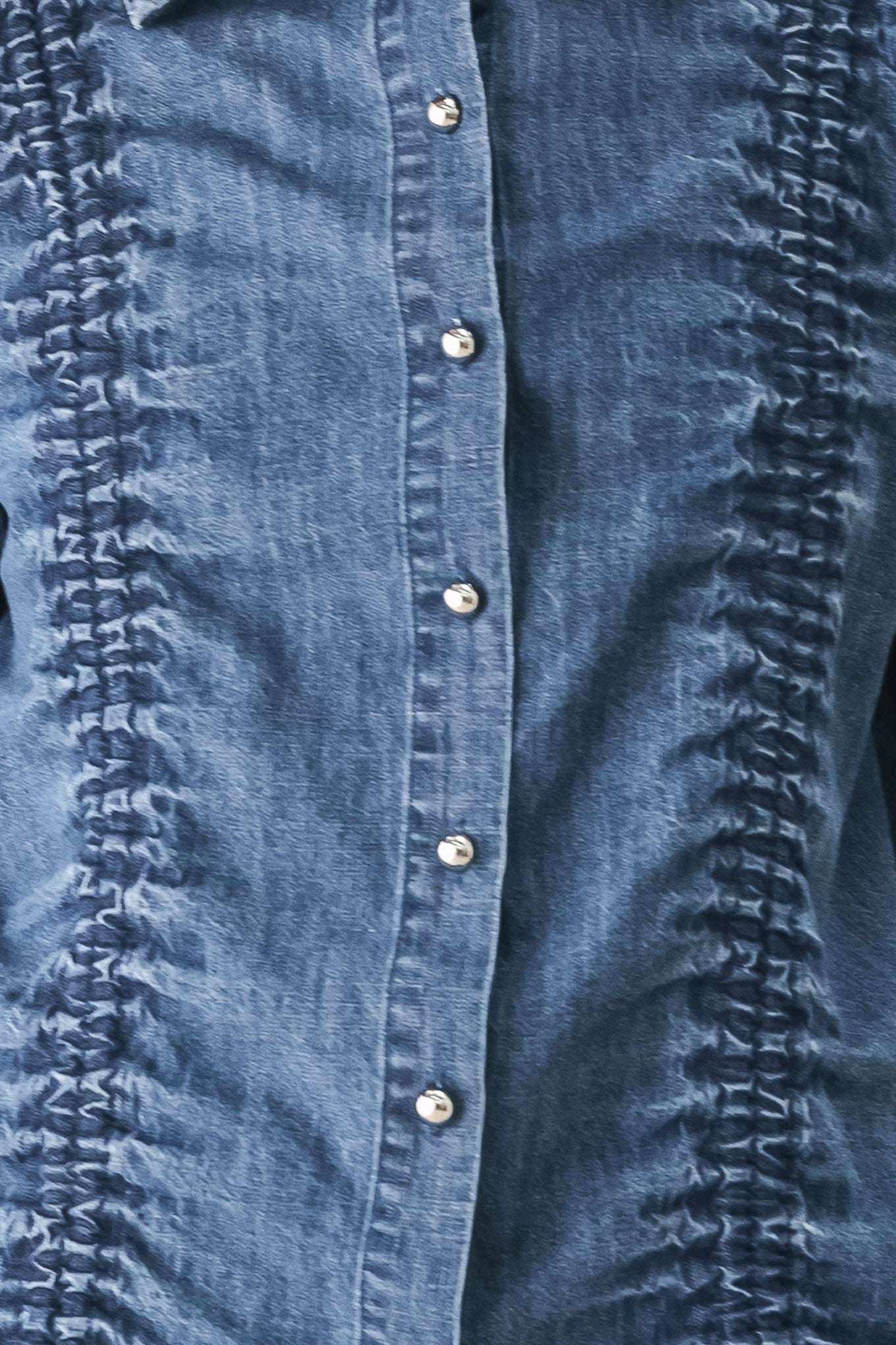 CASUAL ENCOUNTER INDIGO RUCHED DENIM BUTTON-DOWN TOP