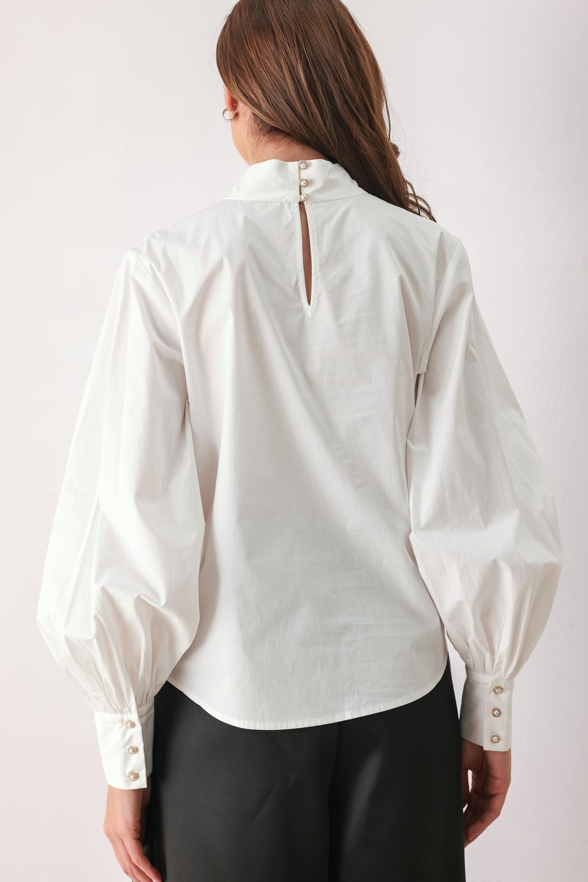 IVORY IMPACT OFF WHITE ASYMMETRICAL TIE-NECK PUFF-SLEEVE TOP